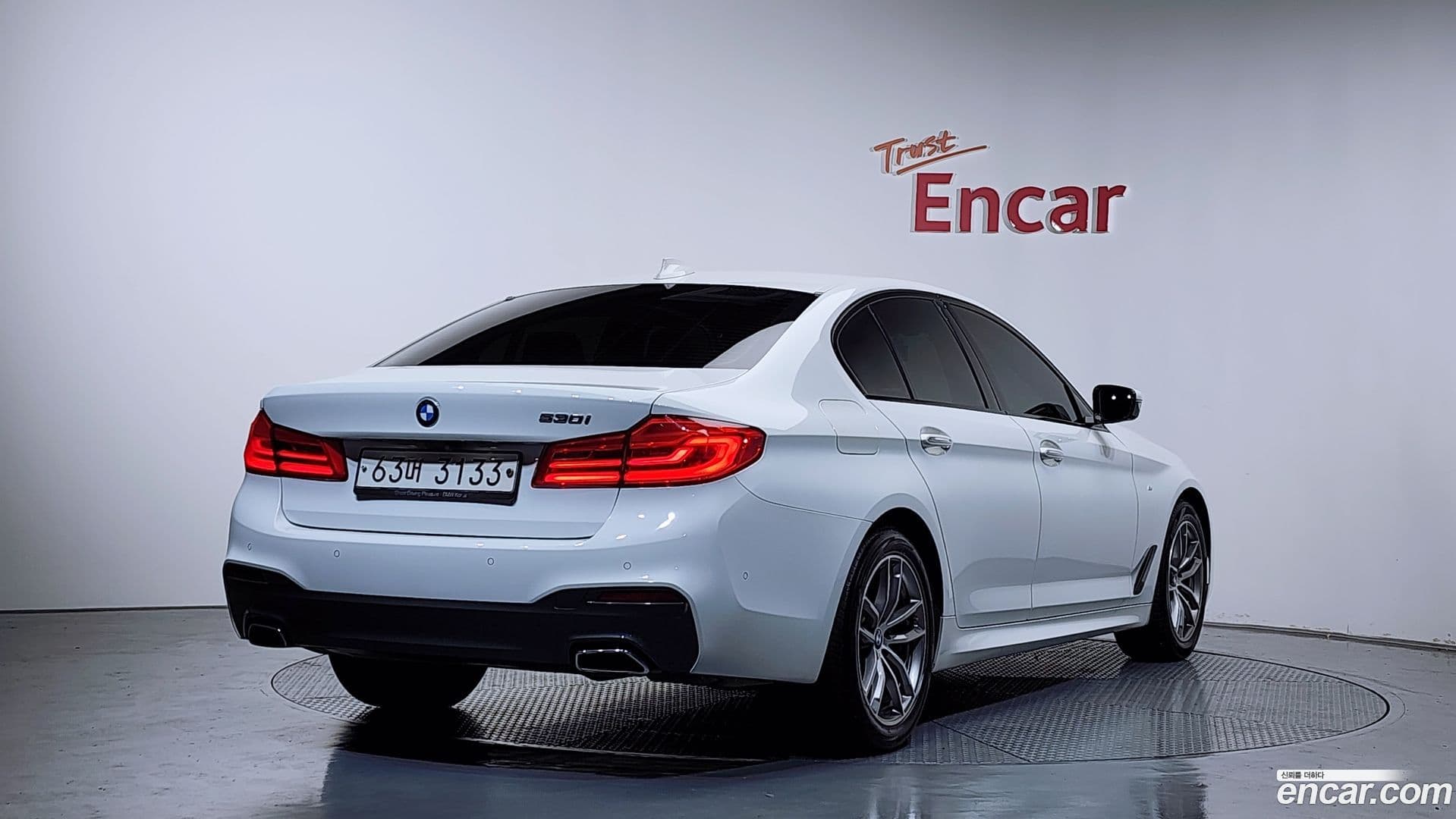 Main__Slider__Photo:5-Series BMW 2017.6-1