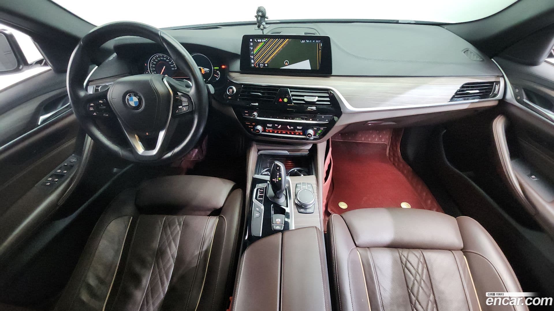 Main__Slider__Photo:5-Series BMW 2017.6-6