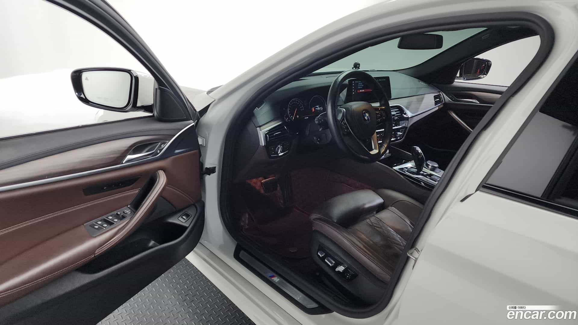 5-Series BMW 2017.6-INNER-010