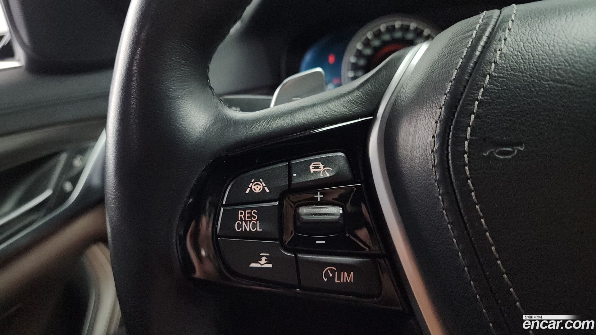 Main__Slider__Photo:5-Series BMW 2017.6-15