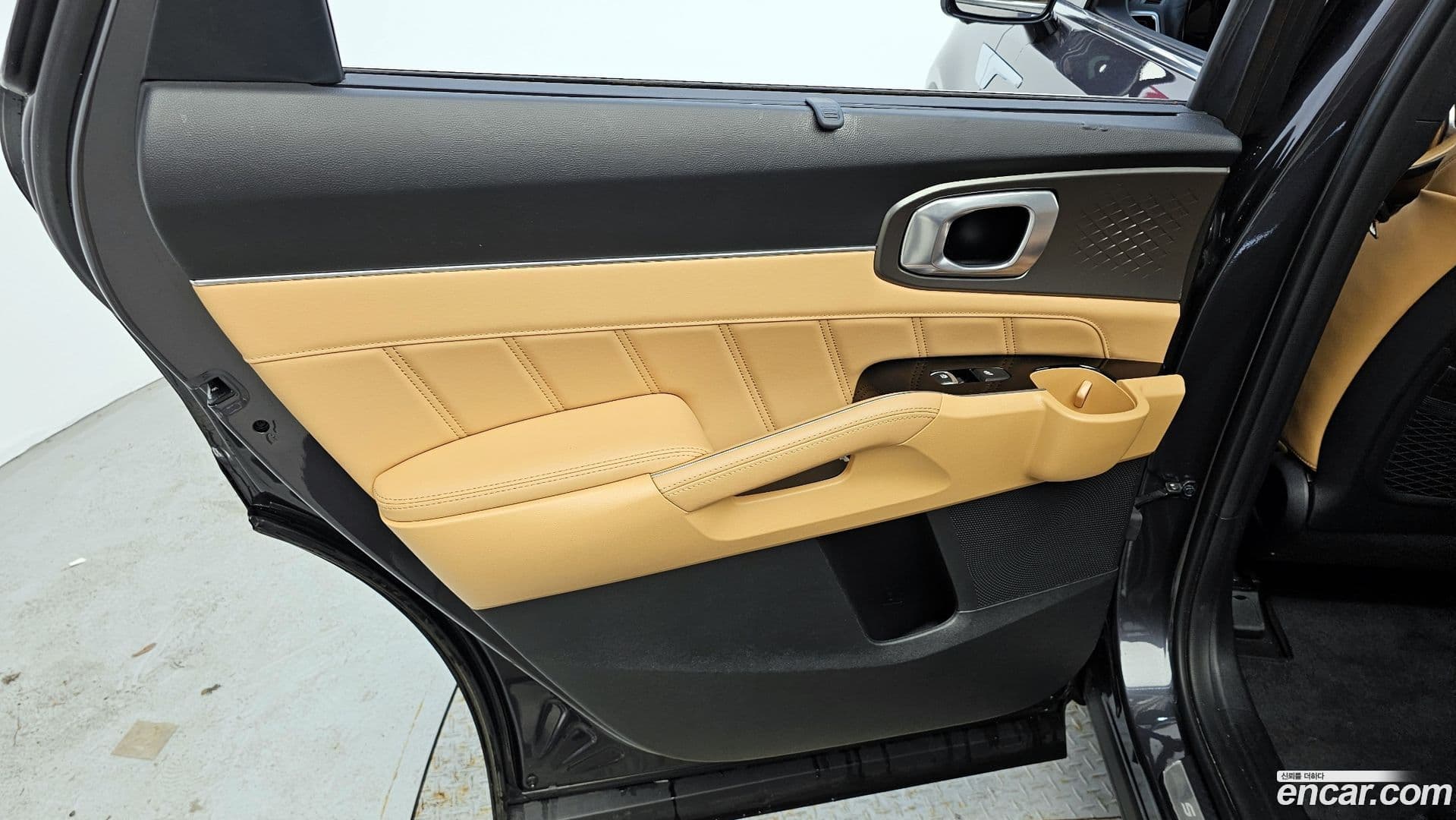 Main__Slider__Photo:Sorento Kia 2022.7-24