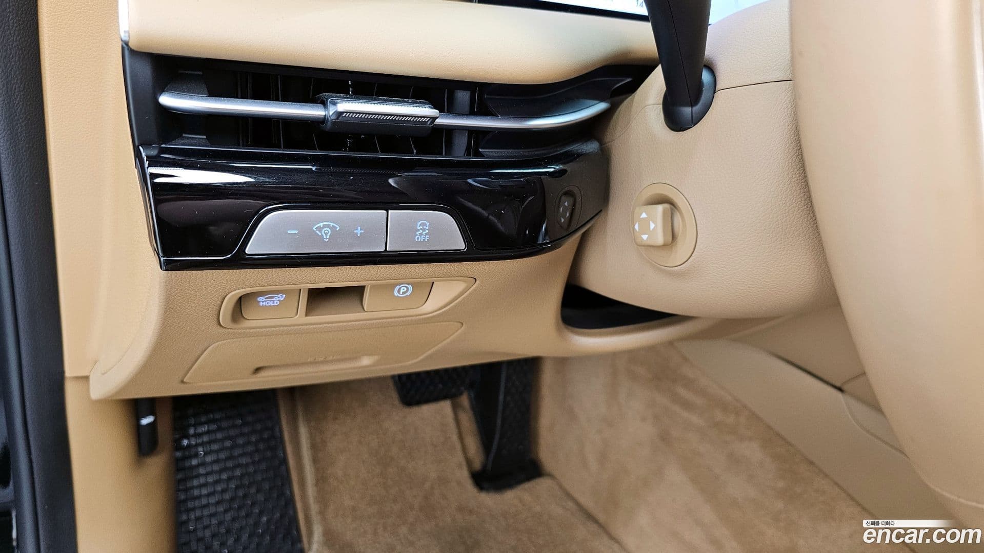 Main__Slider__Photo:G80 Genesis 2024.2-14