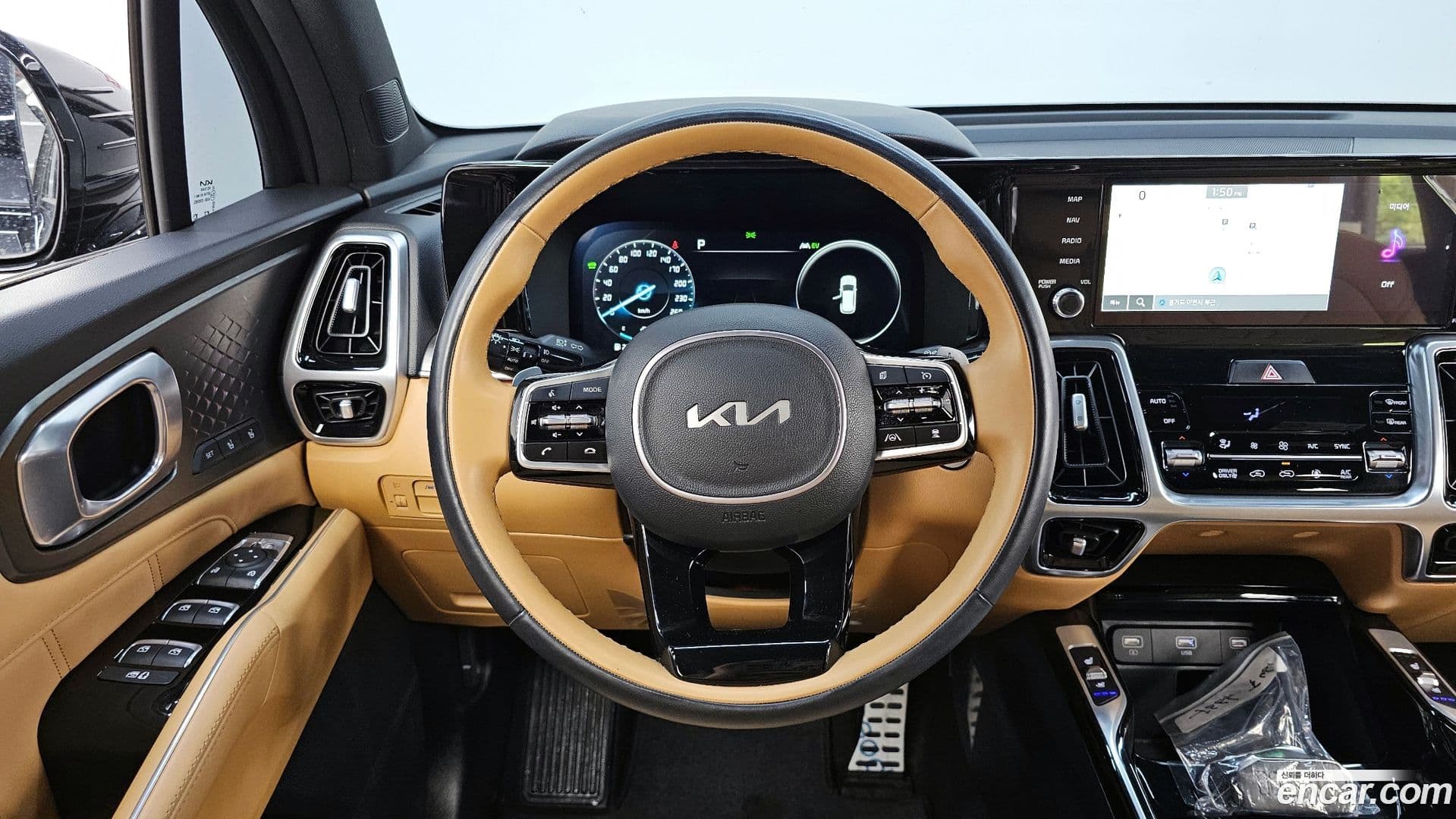 Main__Slider__Photo:Sorento Kia 2022.3-11