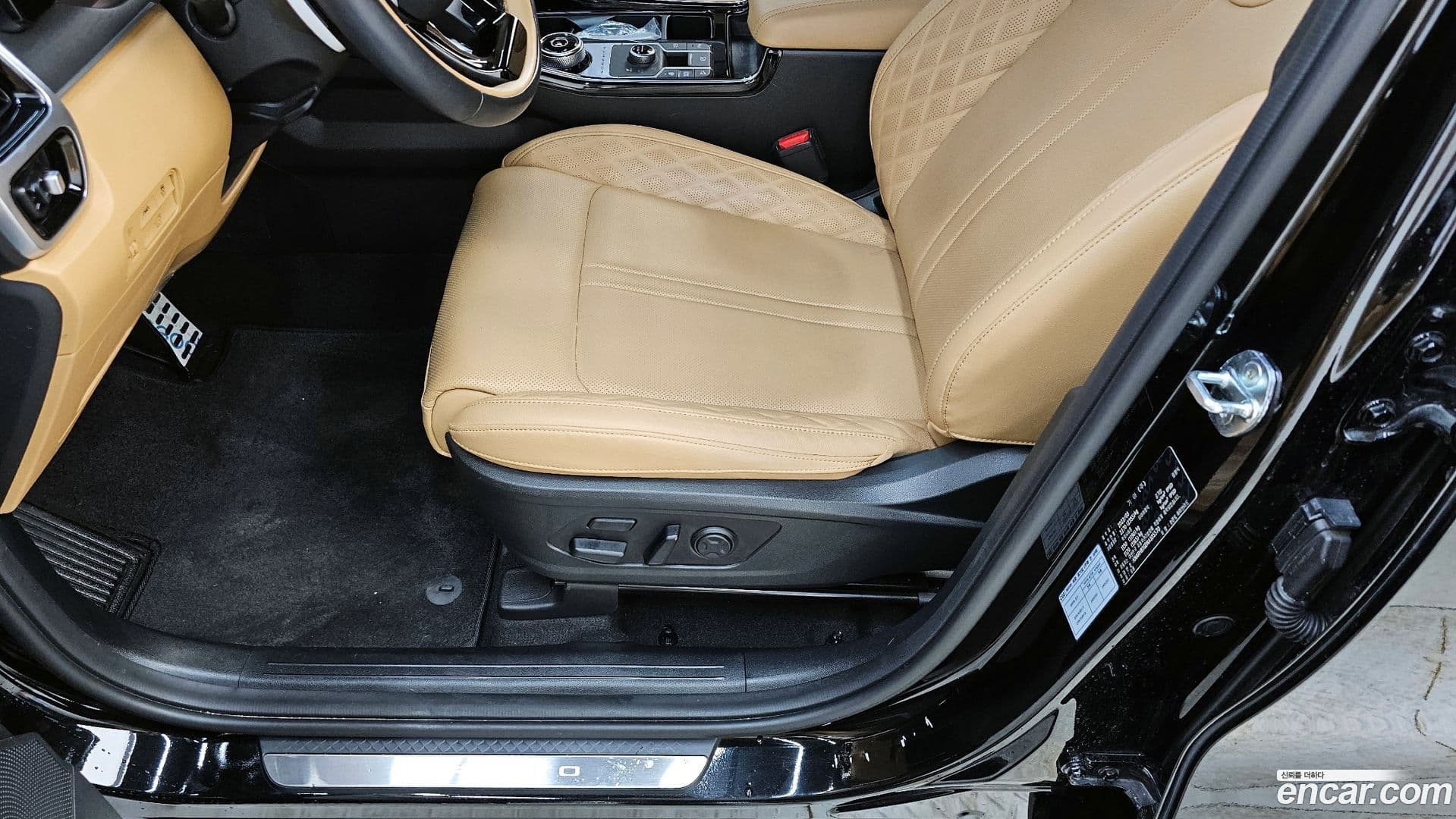 Main__Slider__Photo:Sorento Kia 2022.3-16
