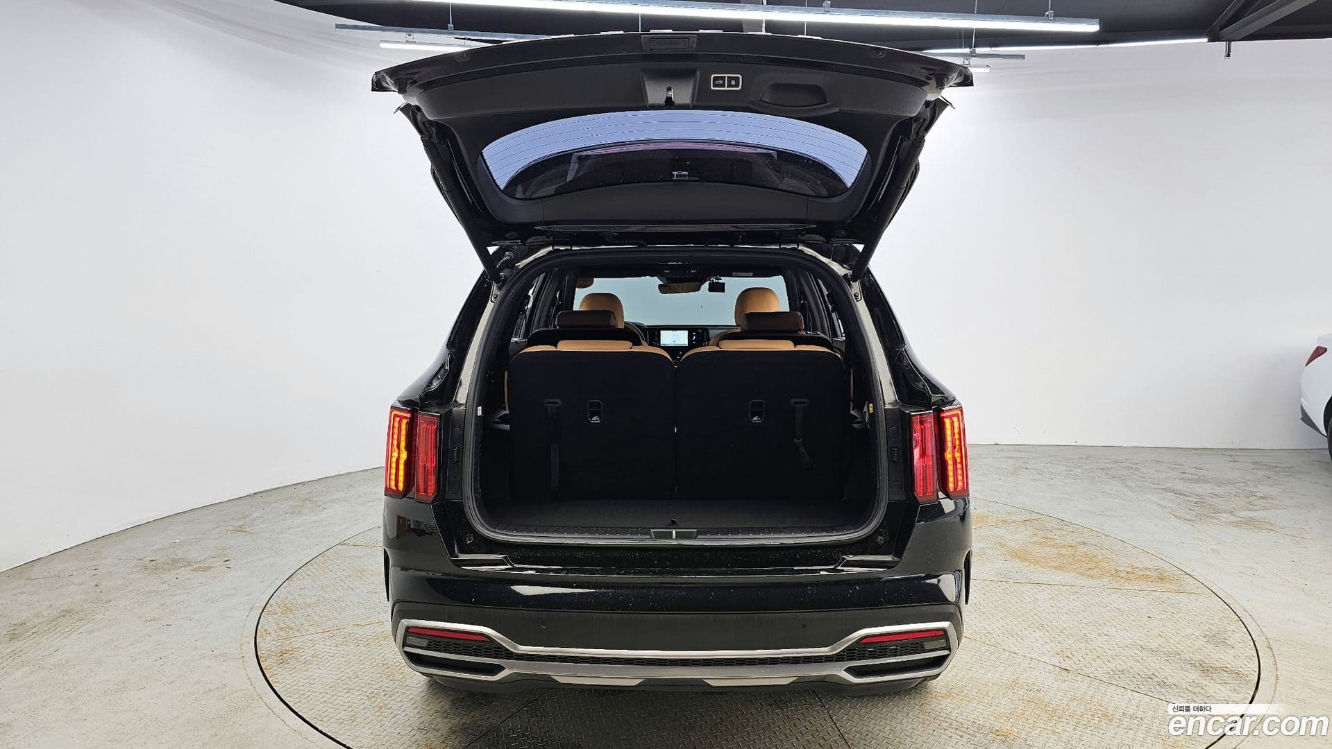 Main__Slider__Photo:Sorento Kia 2022.3-19