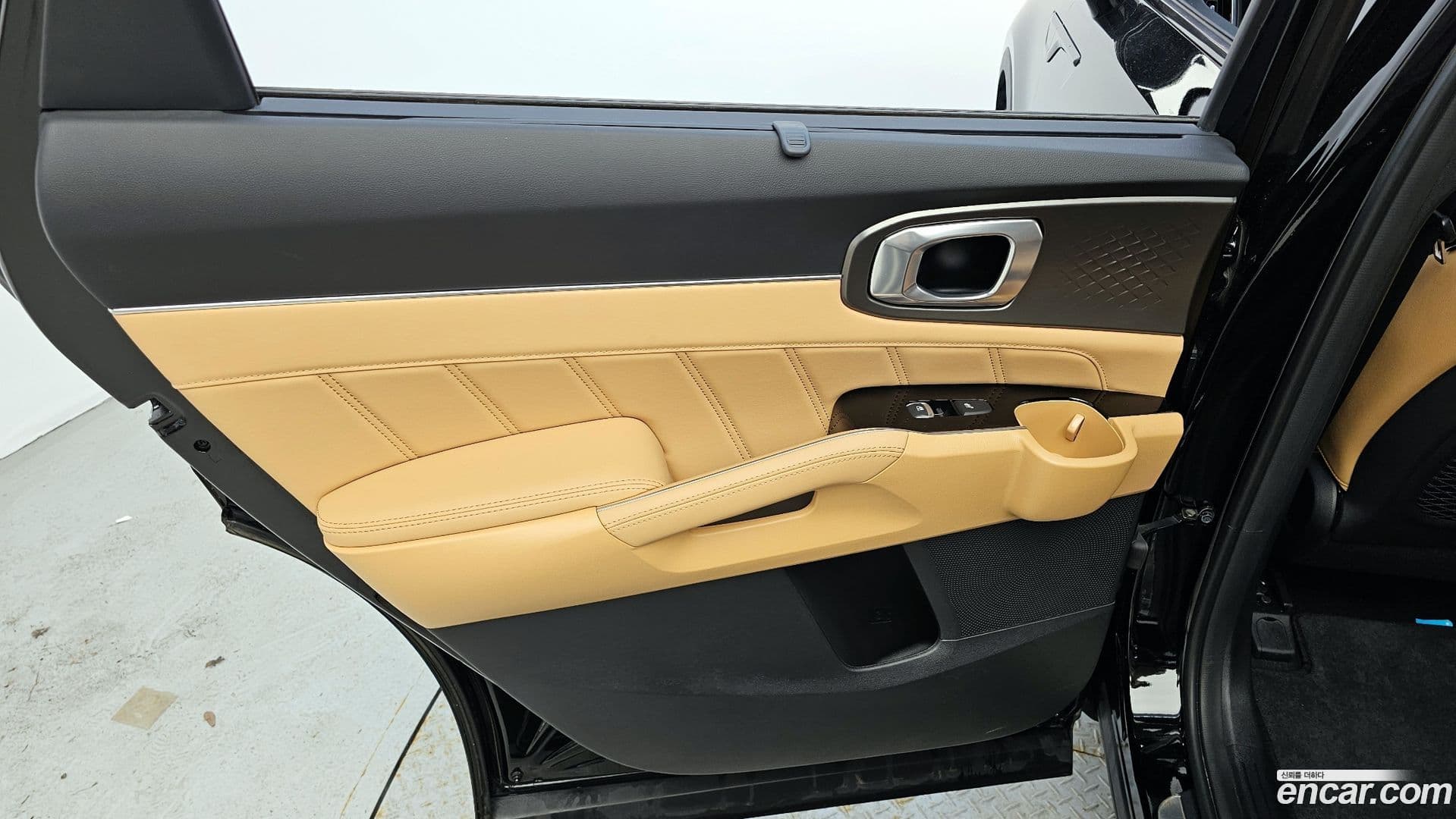 Main__Slider__Photo:Sorento Kia 2022.3-24