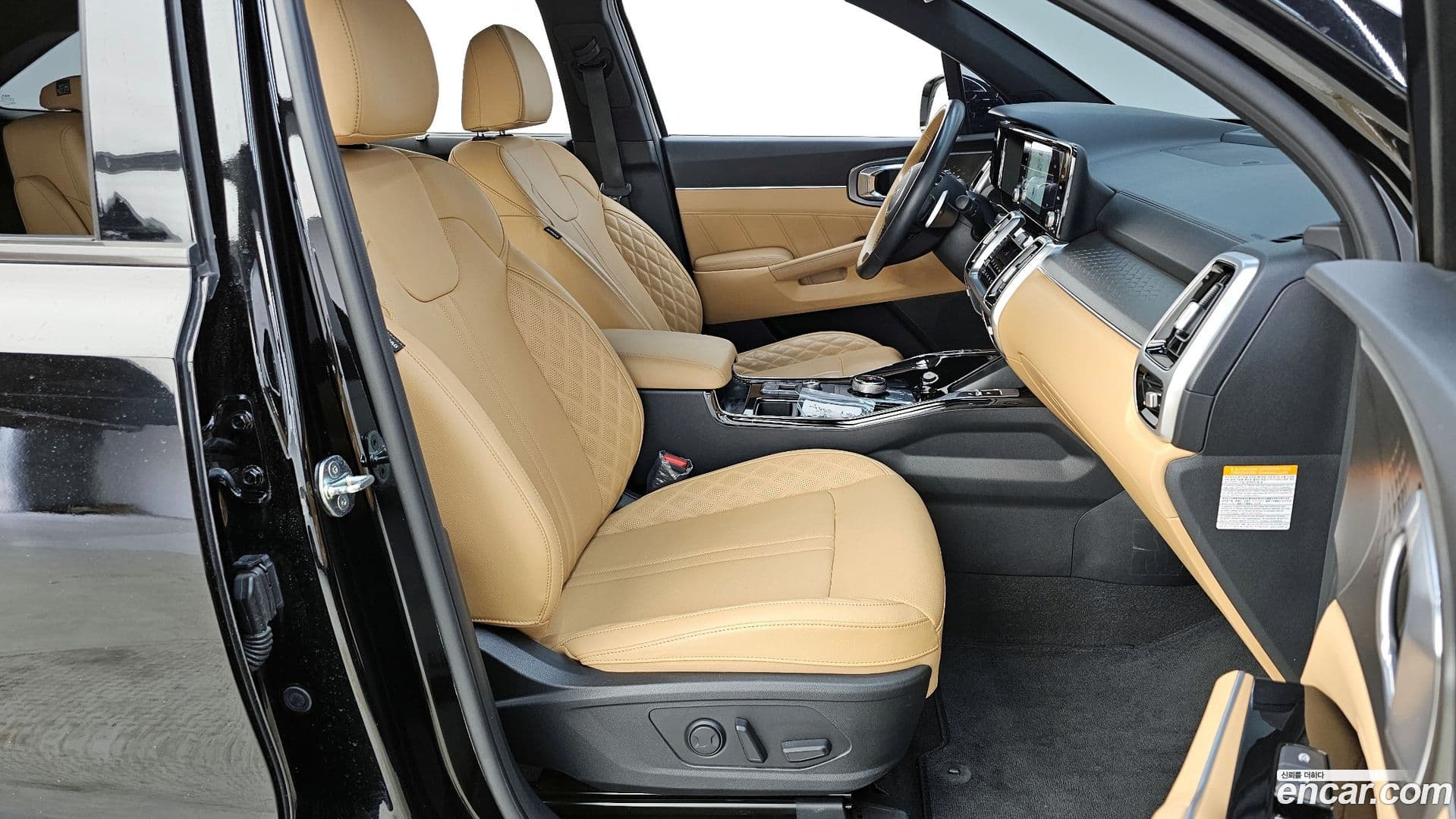 Main__Slider__Photo:Sorento Kia 2022.3-25
