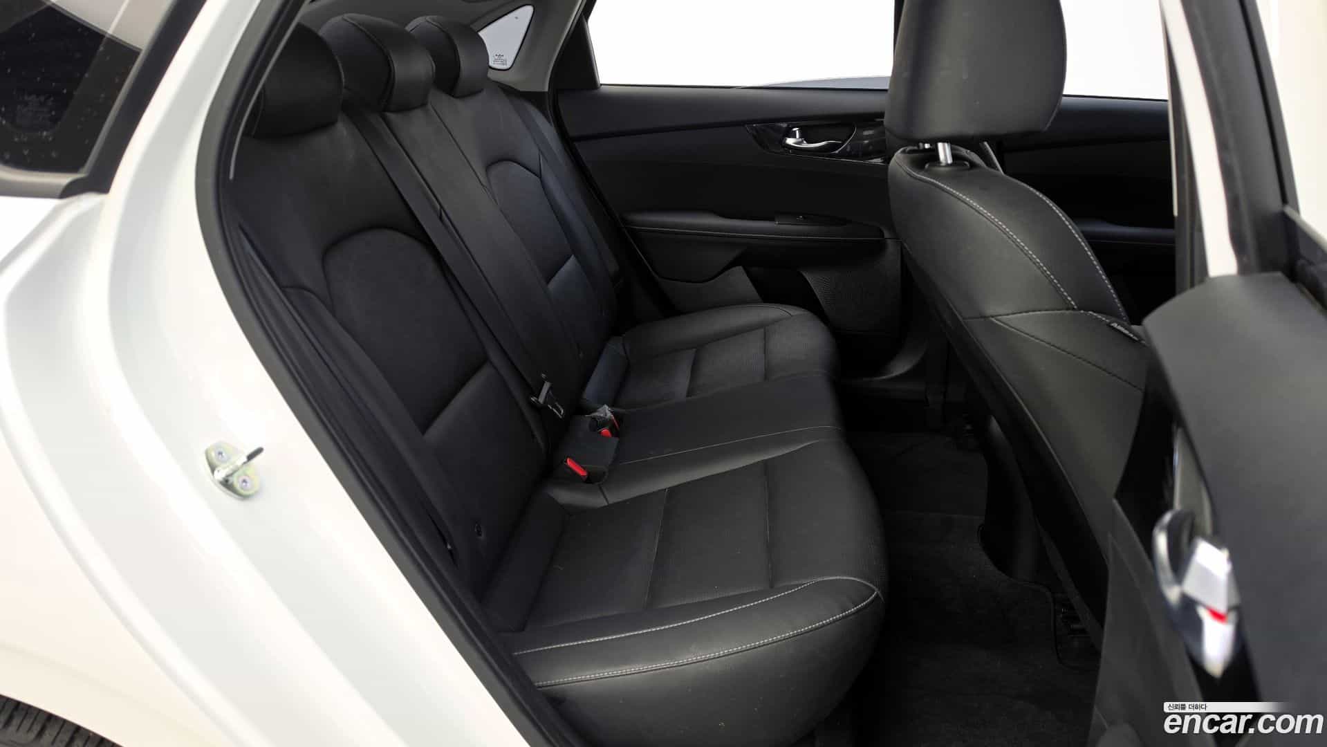 K3 Kia 2023.3-OPTION-015
