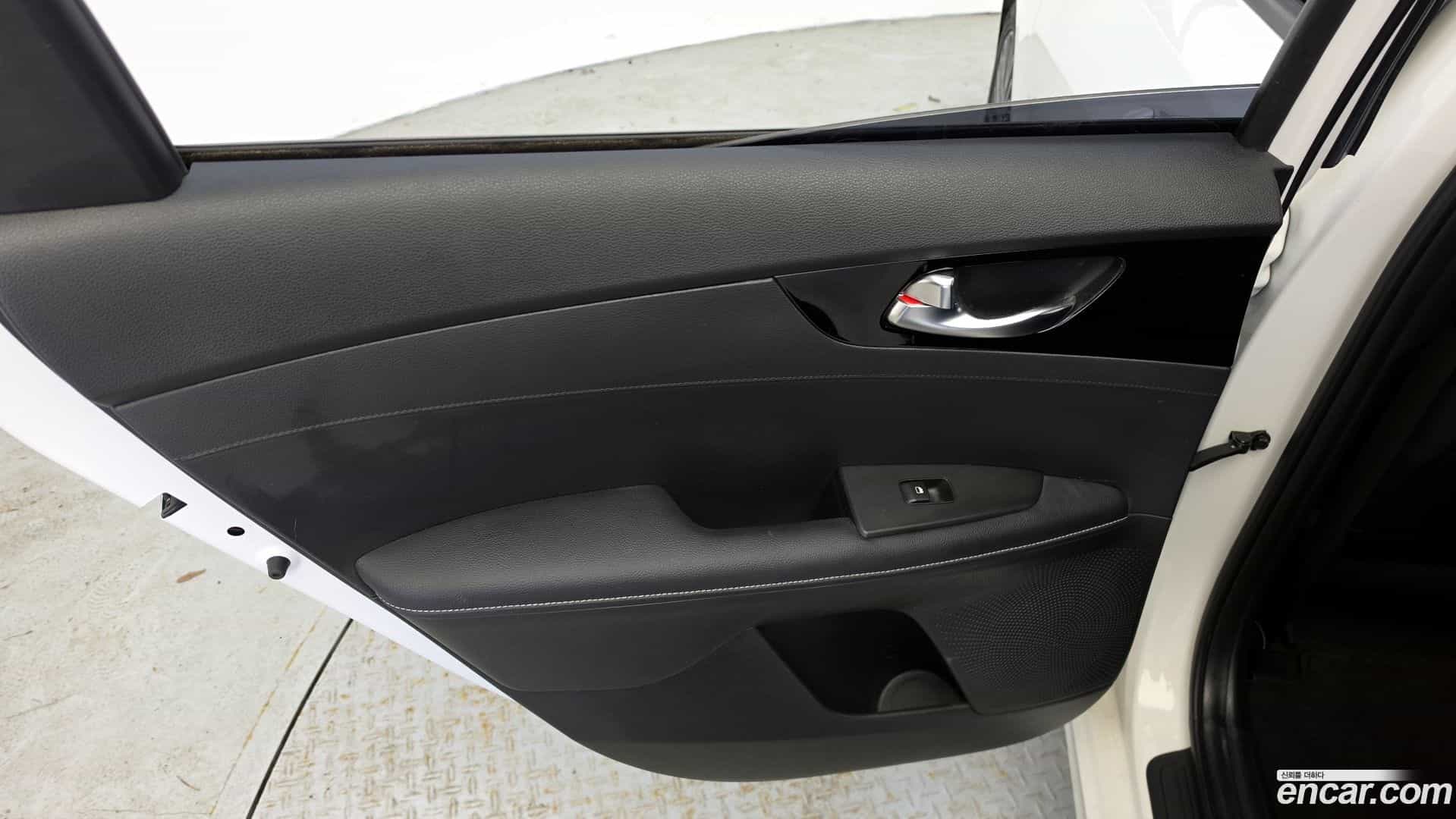 K3 Kia 2023.3-INNER-035
