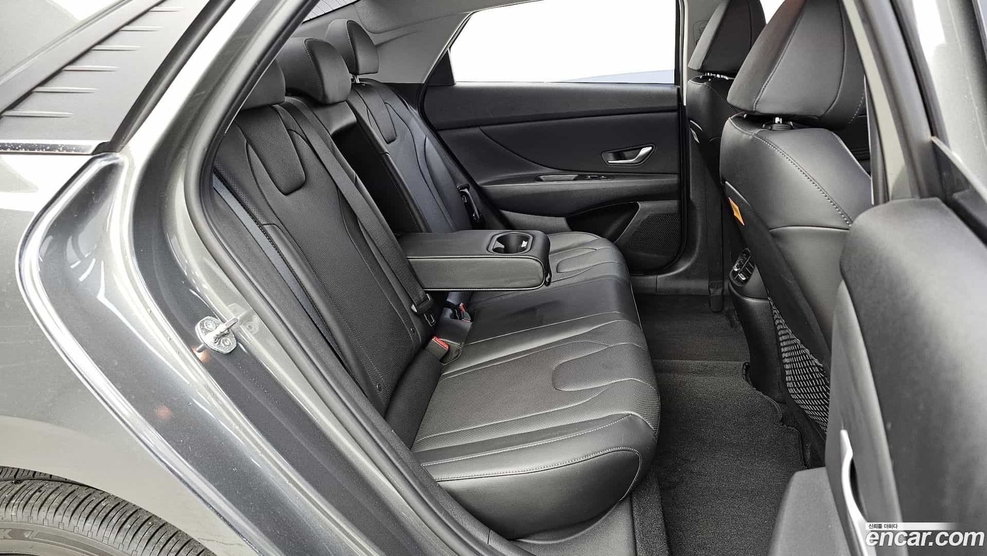 AVANTE Hyundai 2022.1-OPTION-015