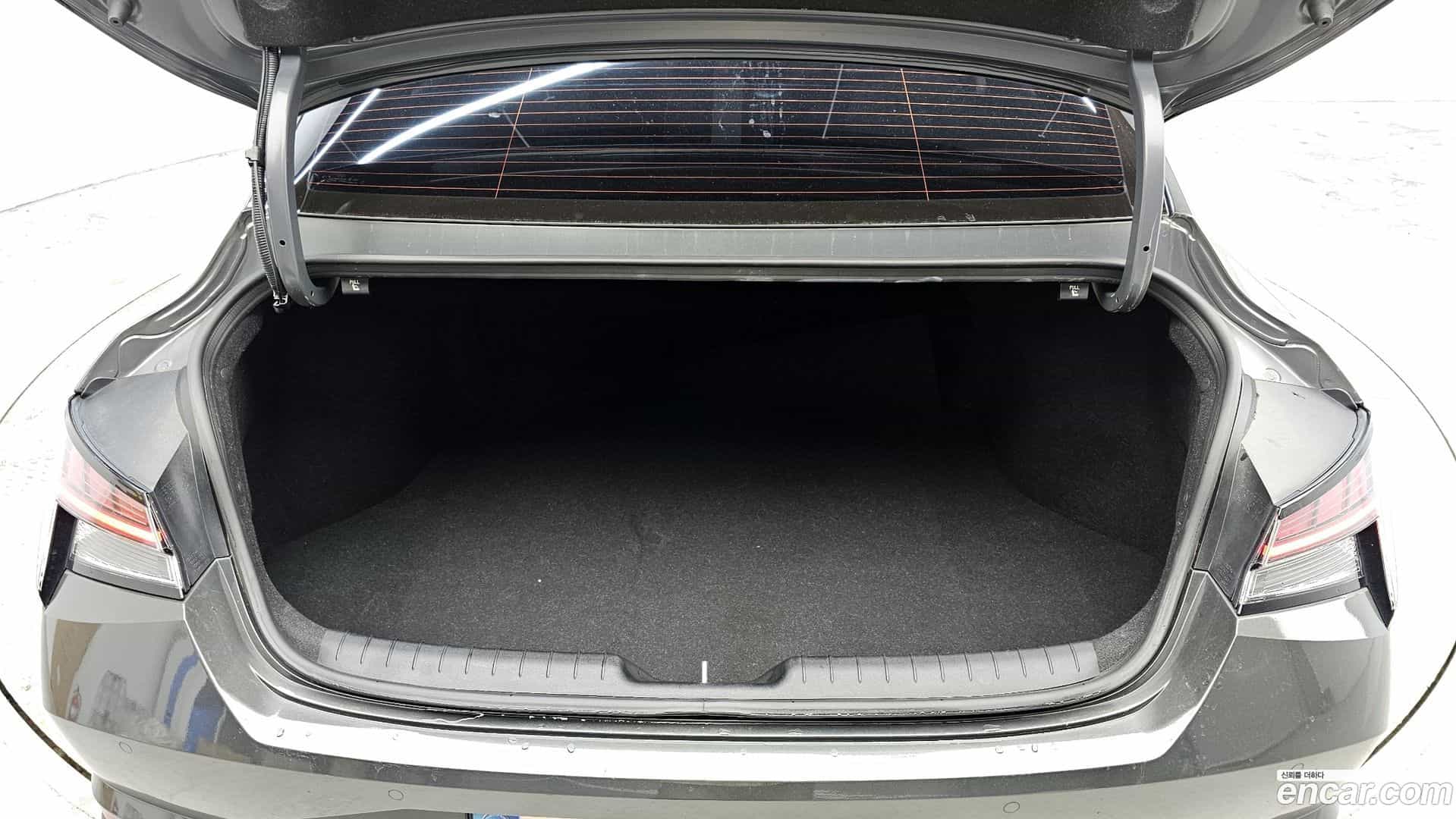 AVANTE Hyundai 2022.1-OPTION-024