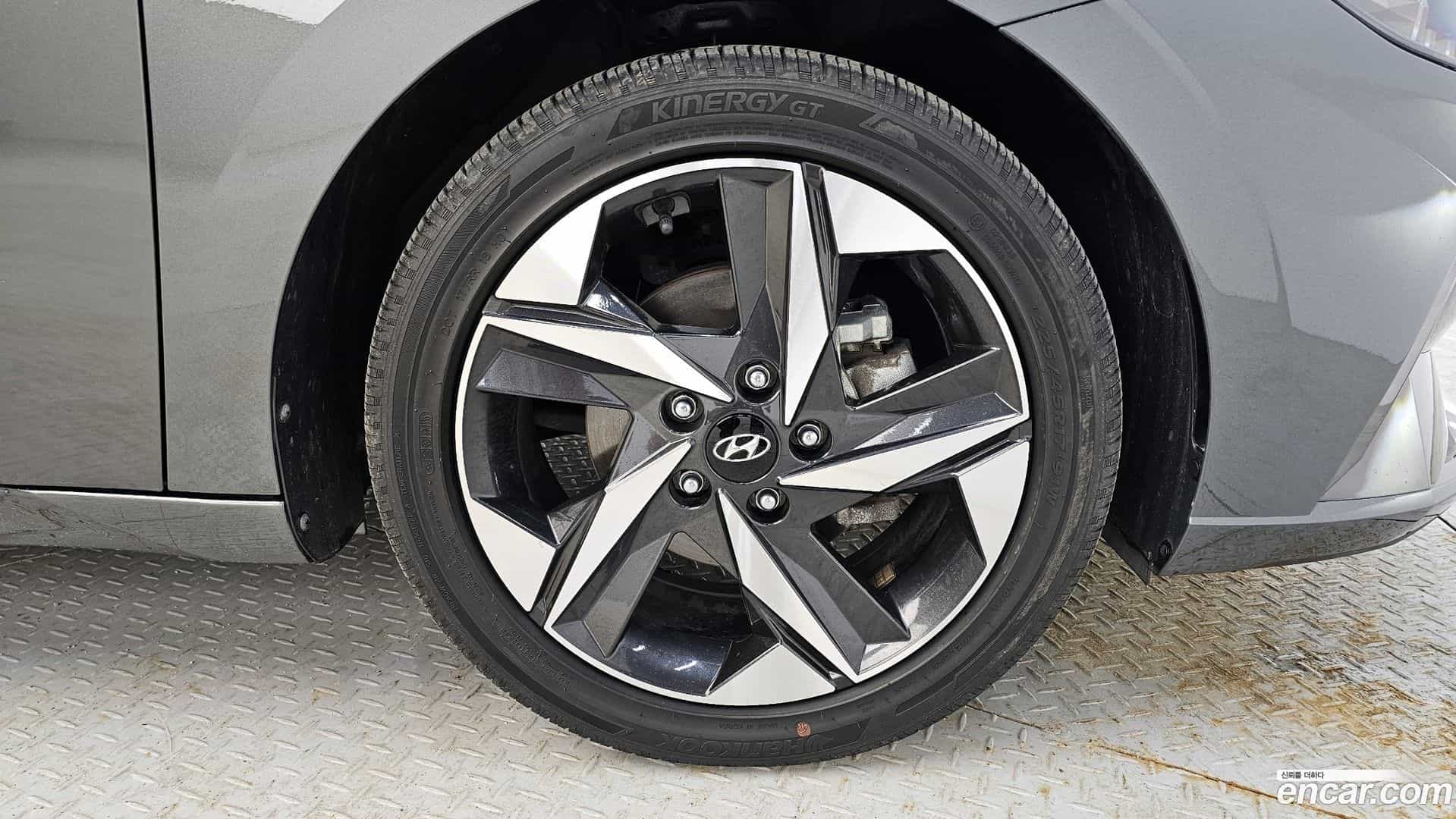 AVANTE Hyundai 2022.1-OUTER-031