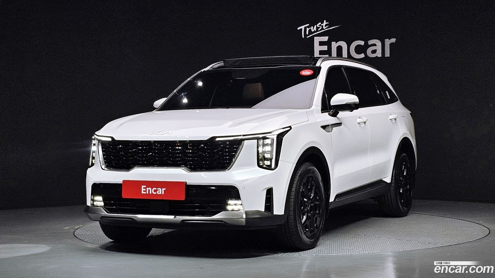 Main__Slider__Photo:Sorento Kia 2024.0-0