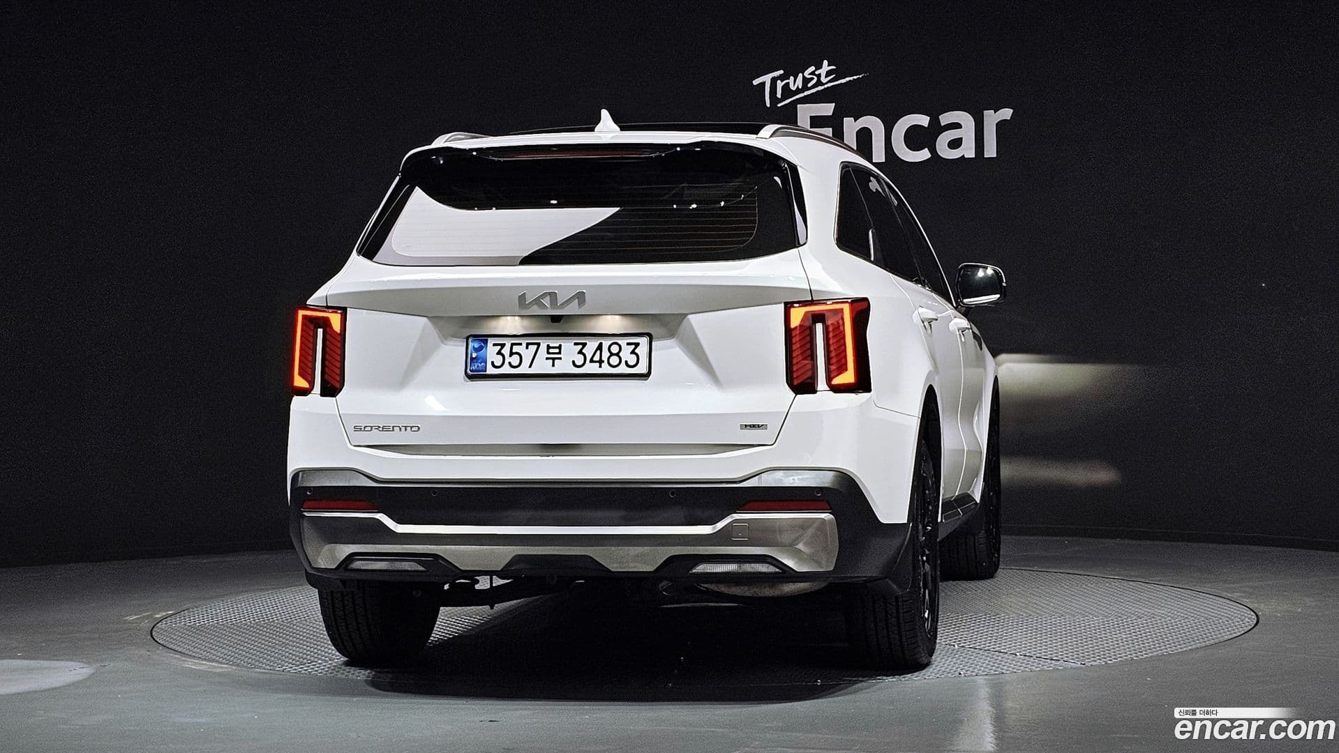 Main__Slider__Photo:Sorento Kia 2024.0-3