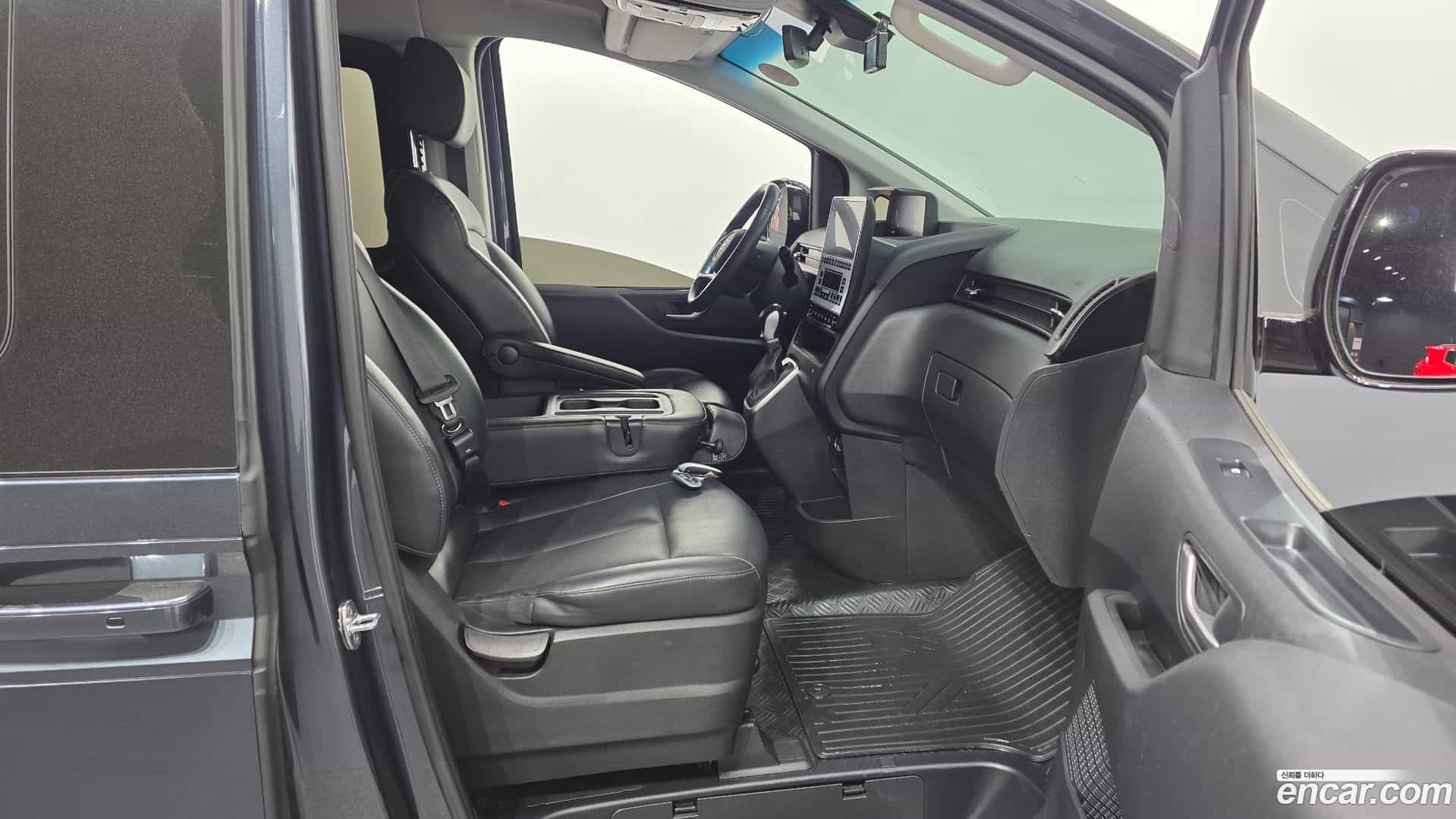 Staria Hyundai 2021.4-OPTION-015