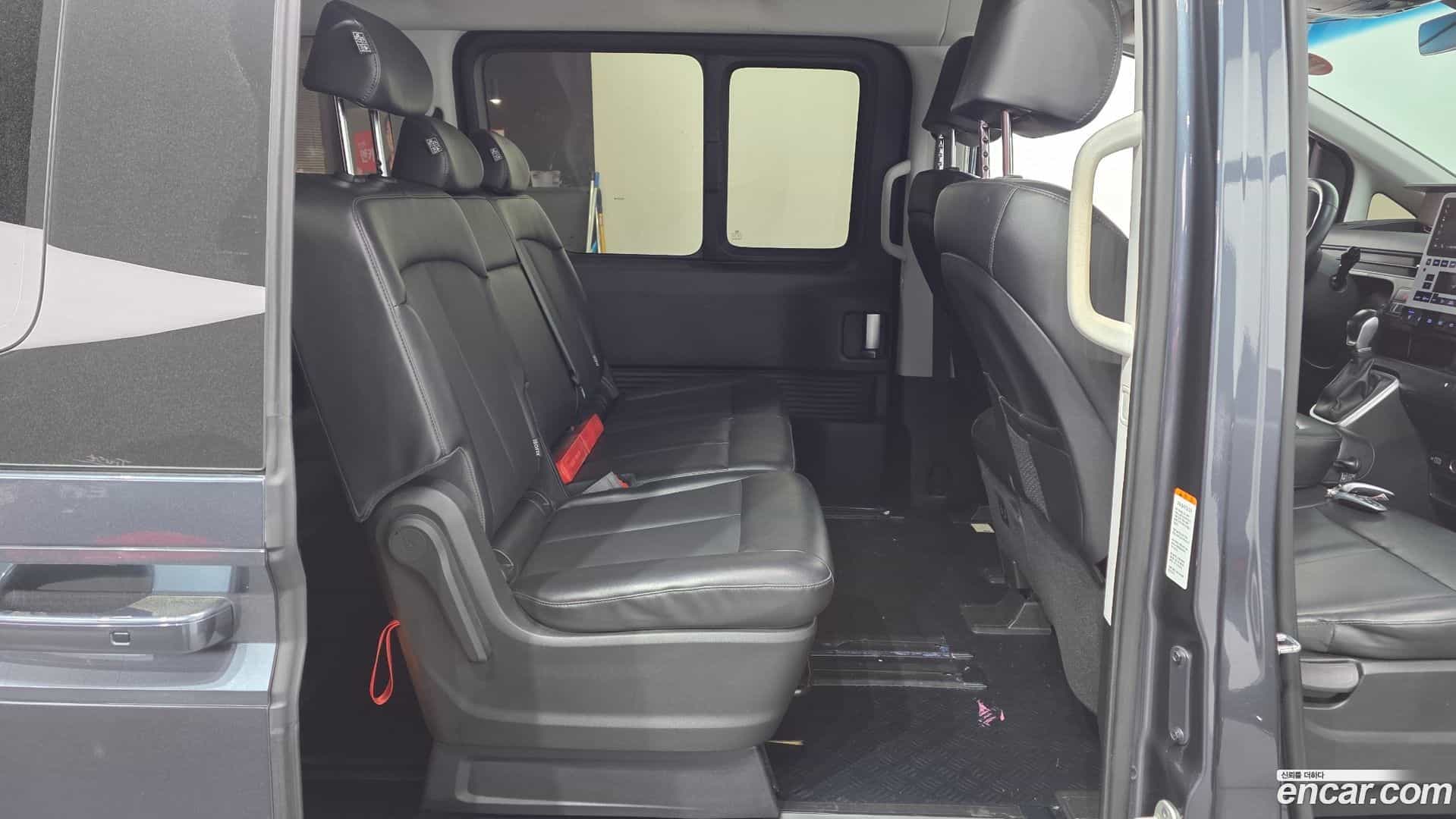 Staria Hyundai 2021.4-OPTION-016