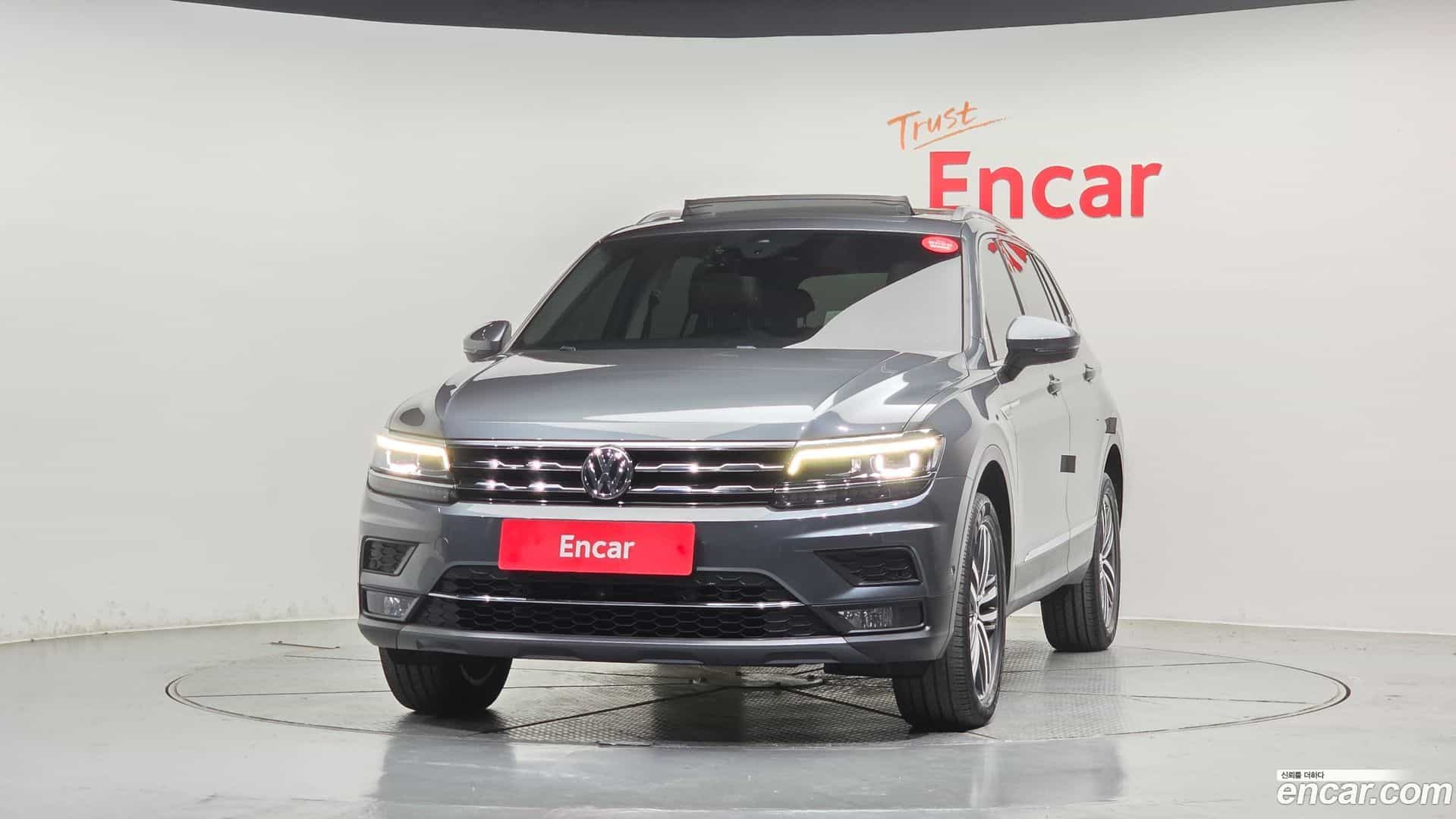 Tiguan Volkswagen 2020.11-OUTER-003