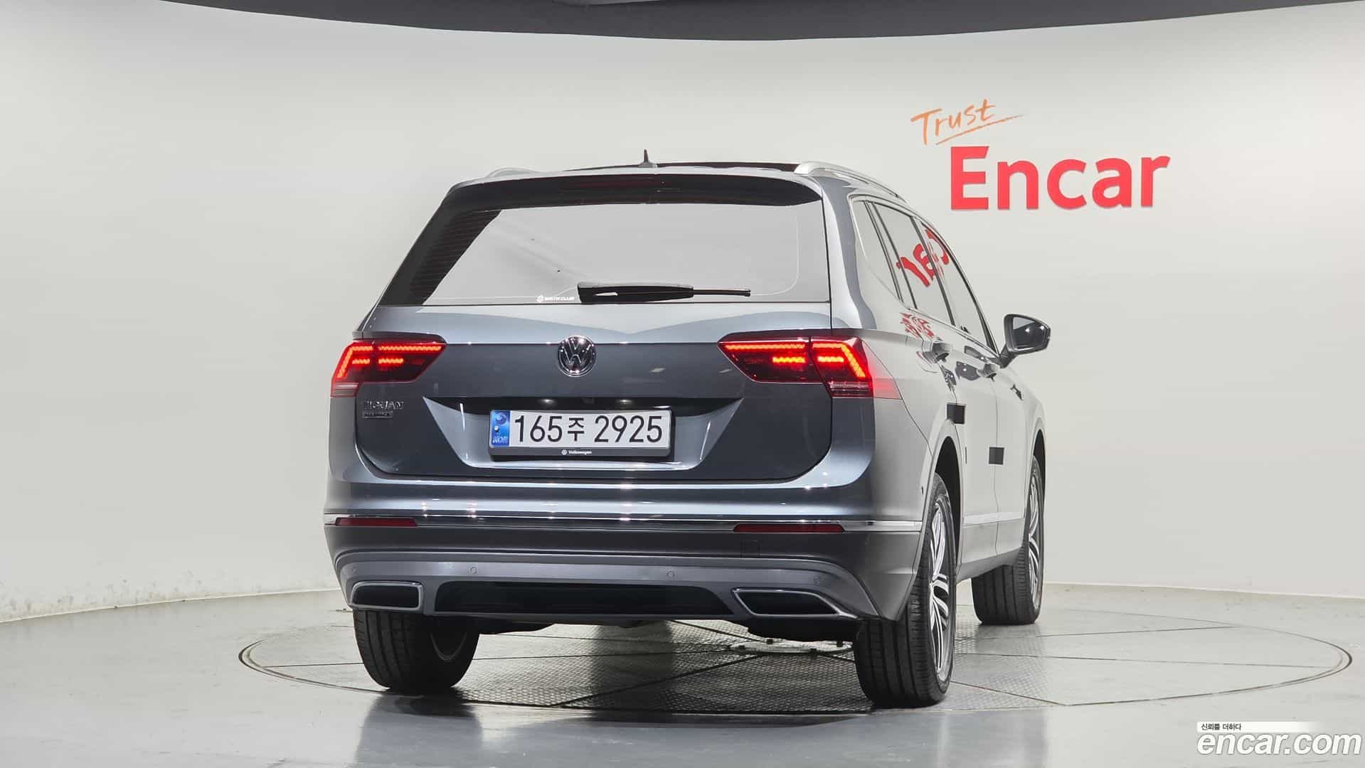 Tiguan Volkswagen 2020.11-OUTER-004