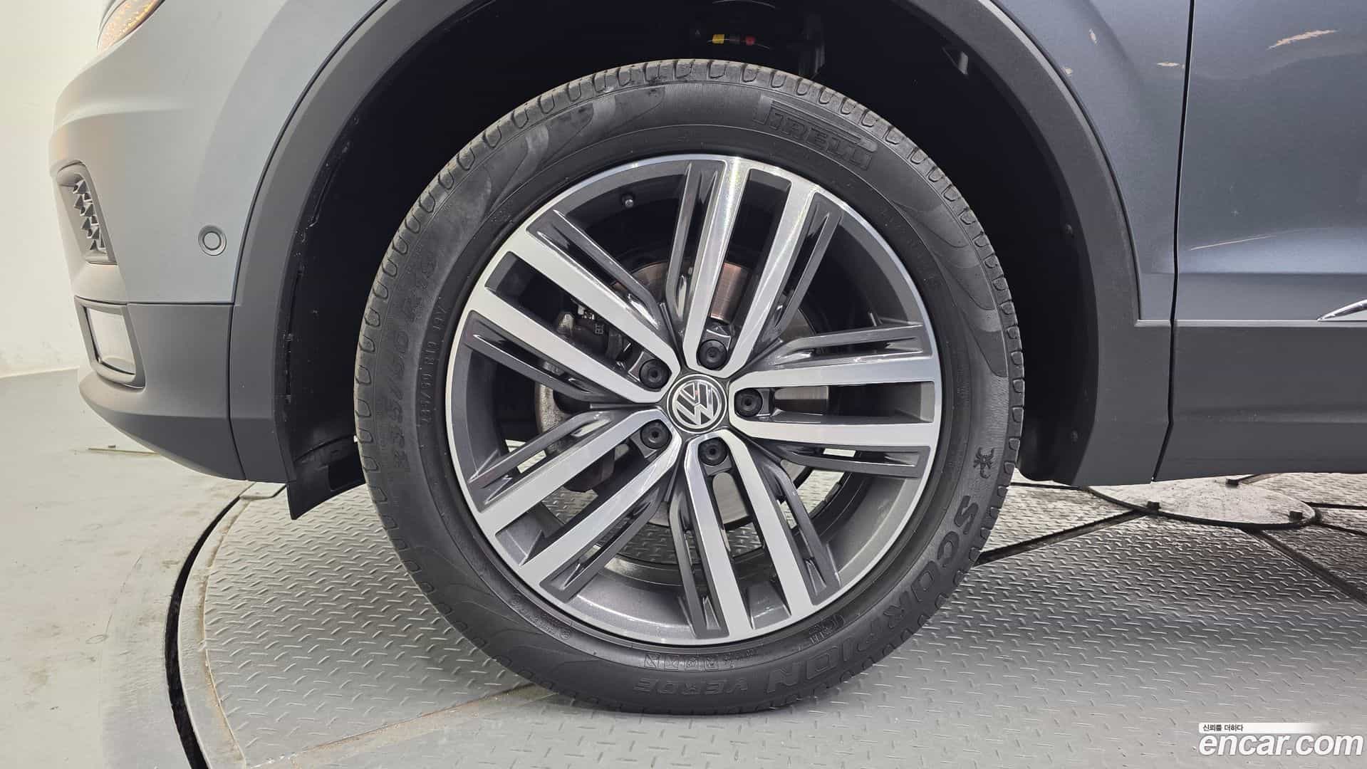 Tiguan Volkswagen 2020.11-OUTER-005