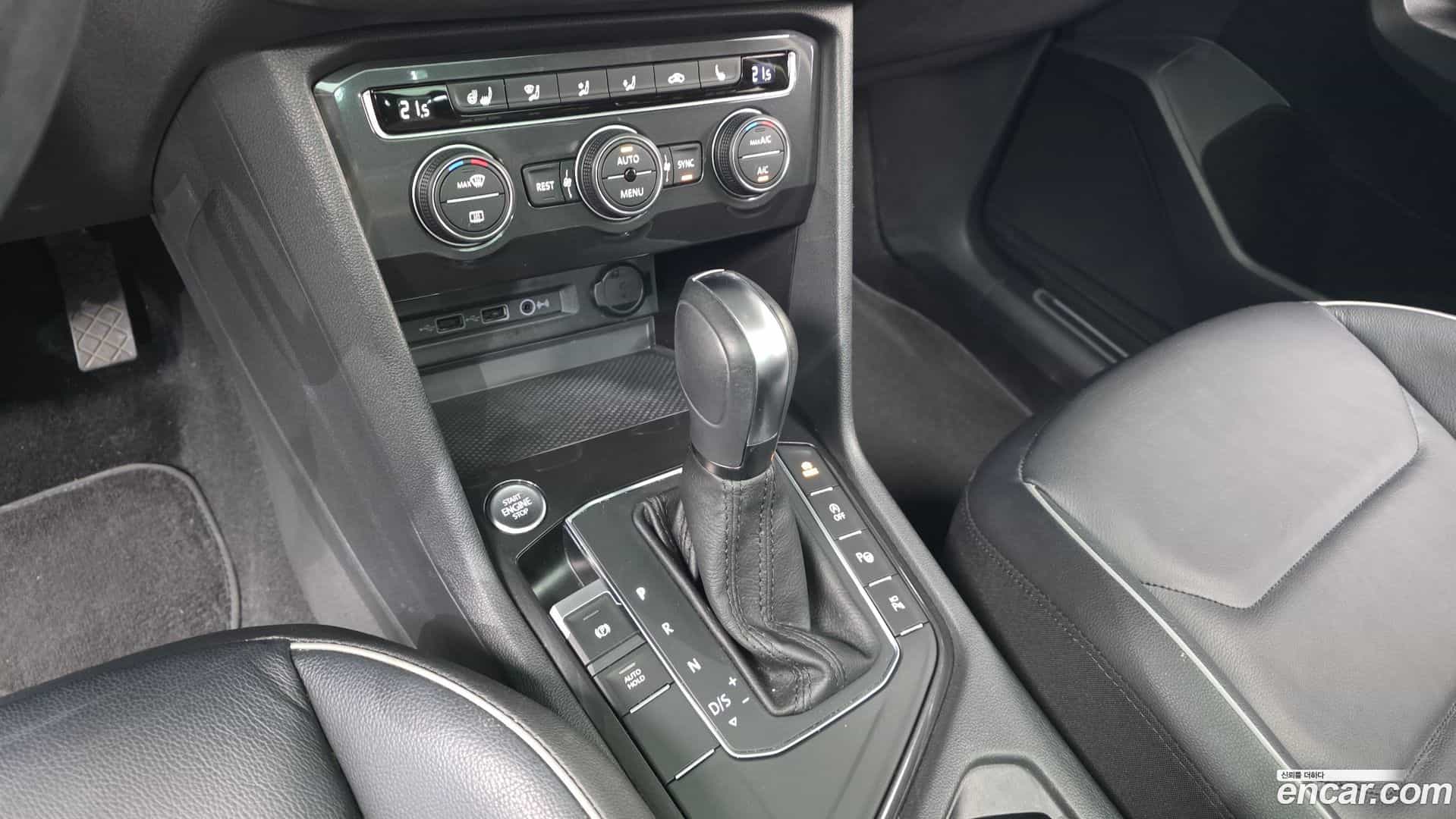 Tiguan Volkswagen 2020.11-INNER-009