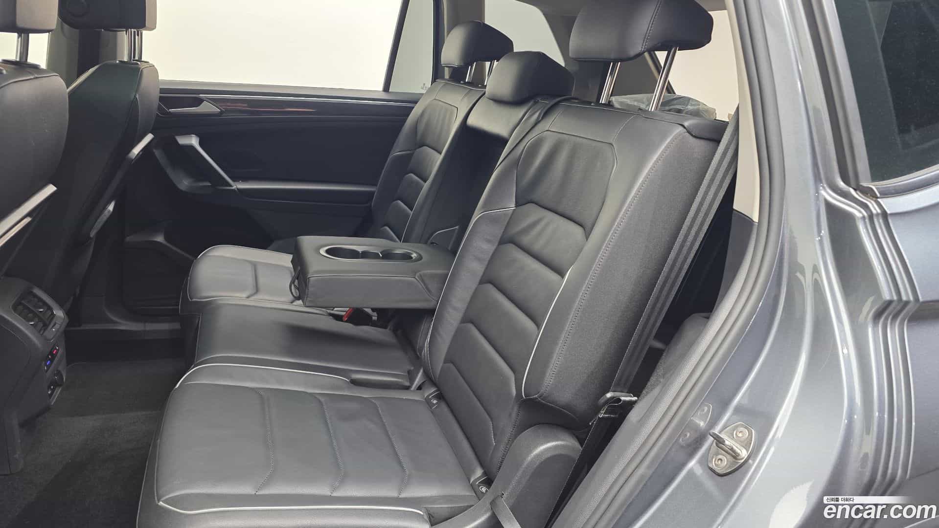 Tiguan Volkswagen 2020.11-OPTION-016