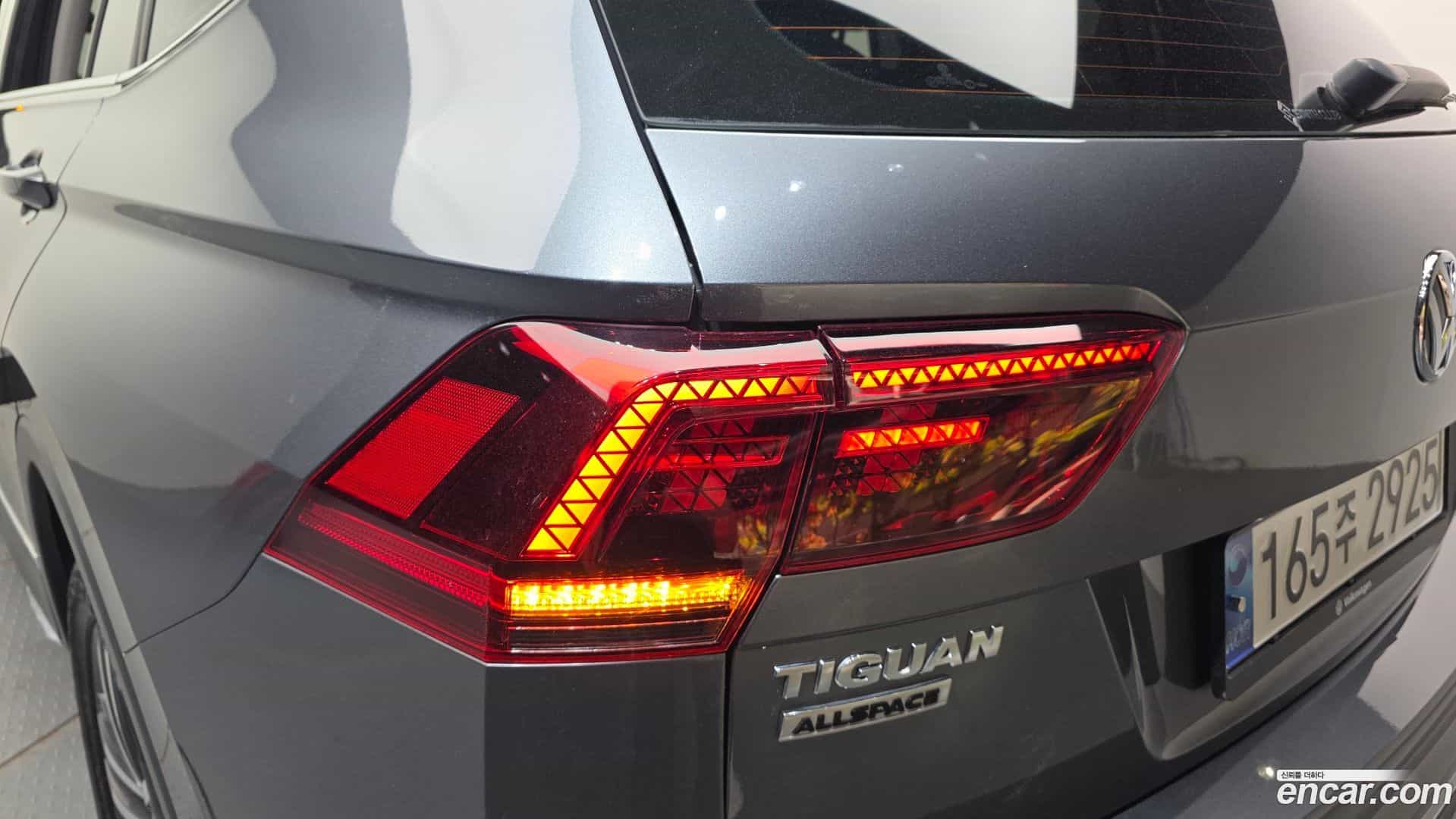 Tiguan Volkswagen 2020.11-OUTER-033