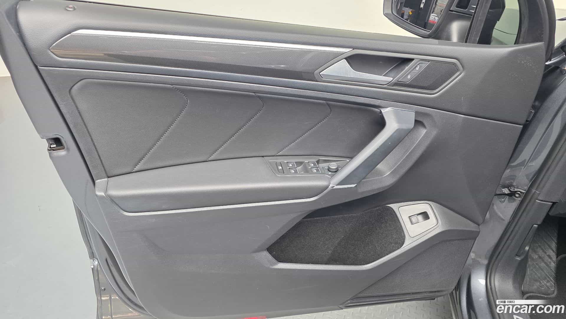 Tiguan Volkswagen 2020.11-INNER-034