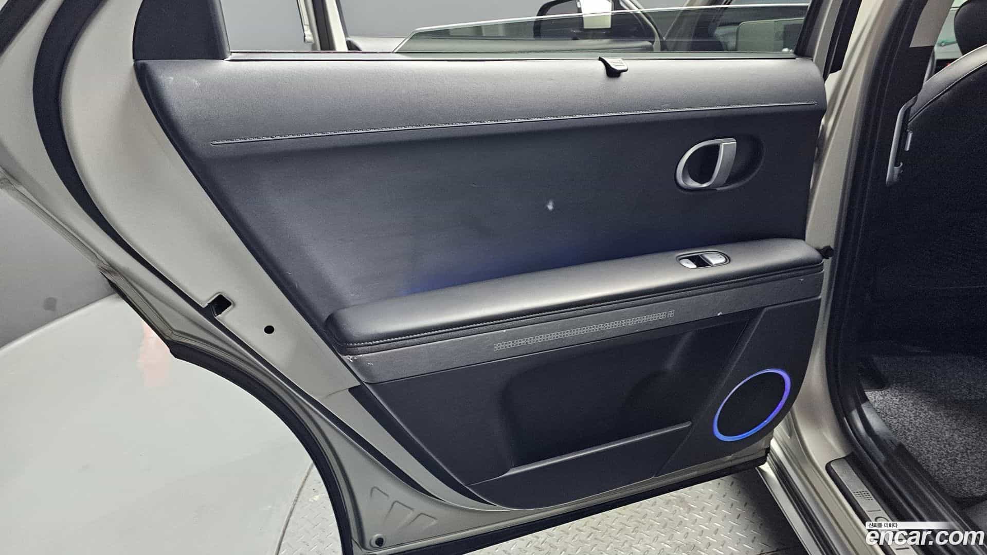 Ioniq5 Hyundai 2022.2-INNER-035