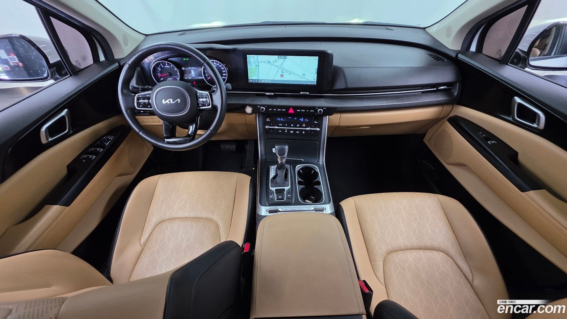 Main__Slider__Photo:Canival Kia 2023.3-6
