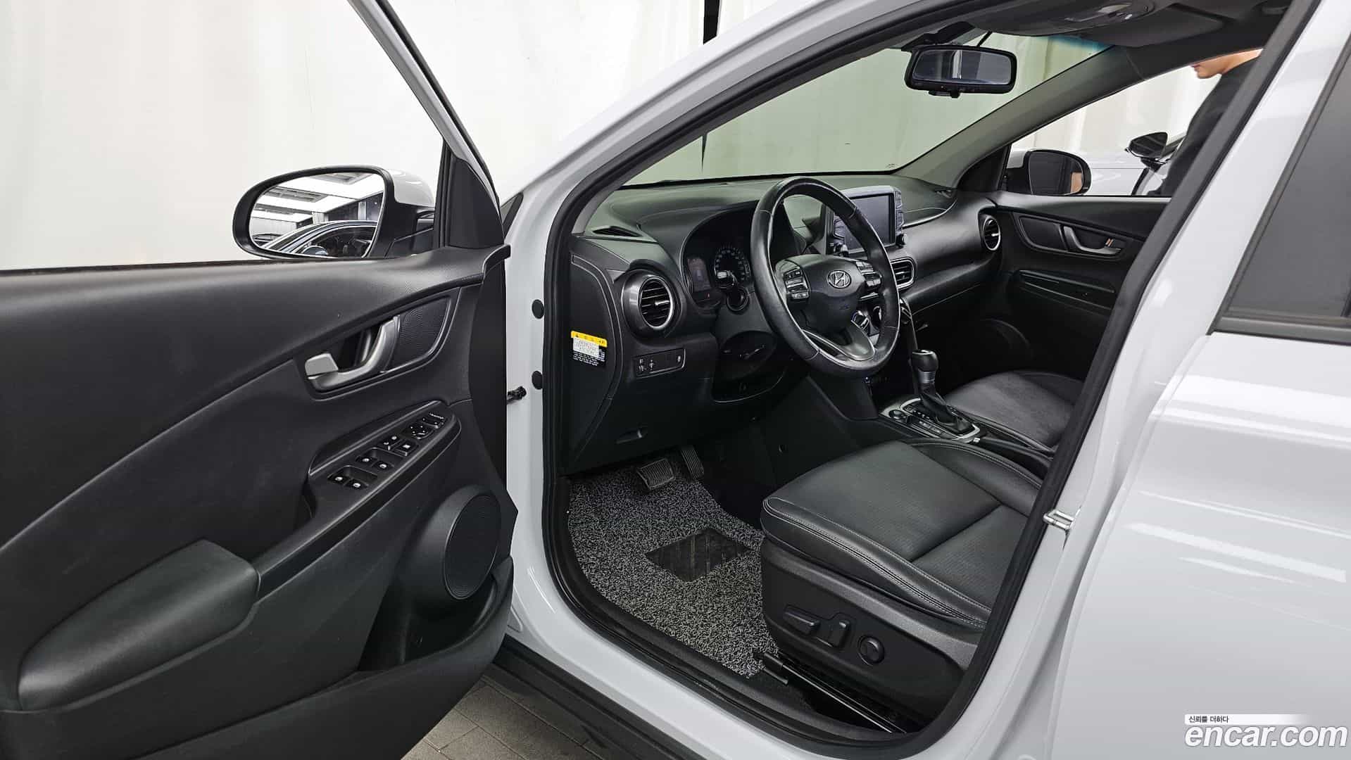 Kona Hyundai 2019.2-INNER-010