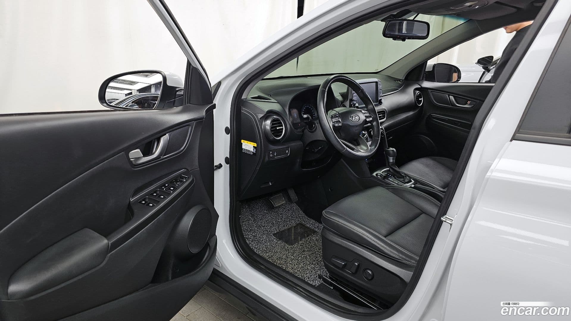 Main__Slider__Photo:Kona Hyundai 2019.2-9