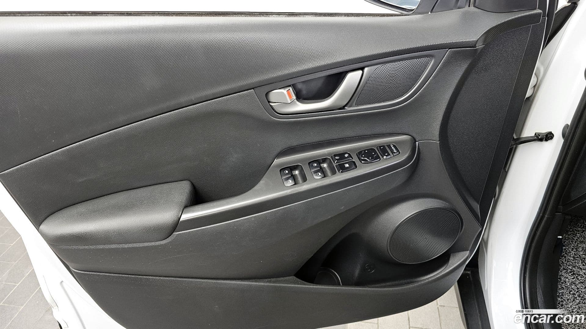 Main__Slider__Photo:Kona Hyundai 2019.2-23