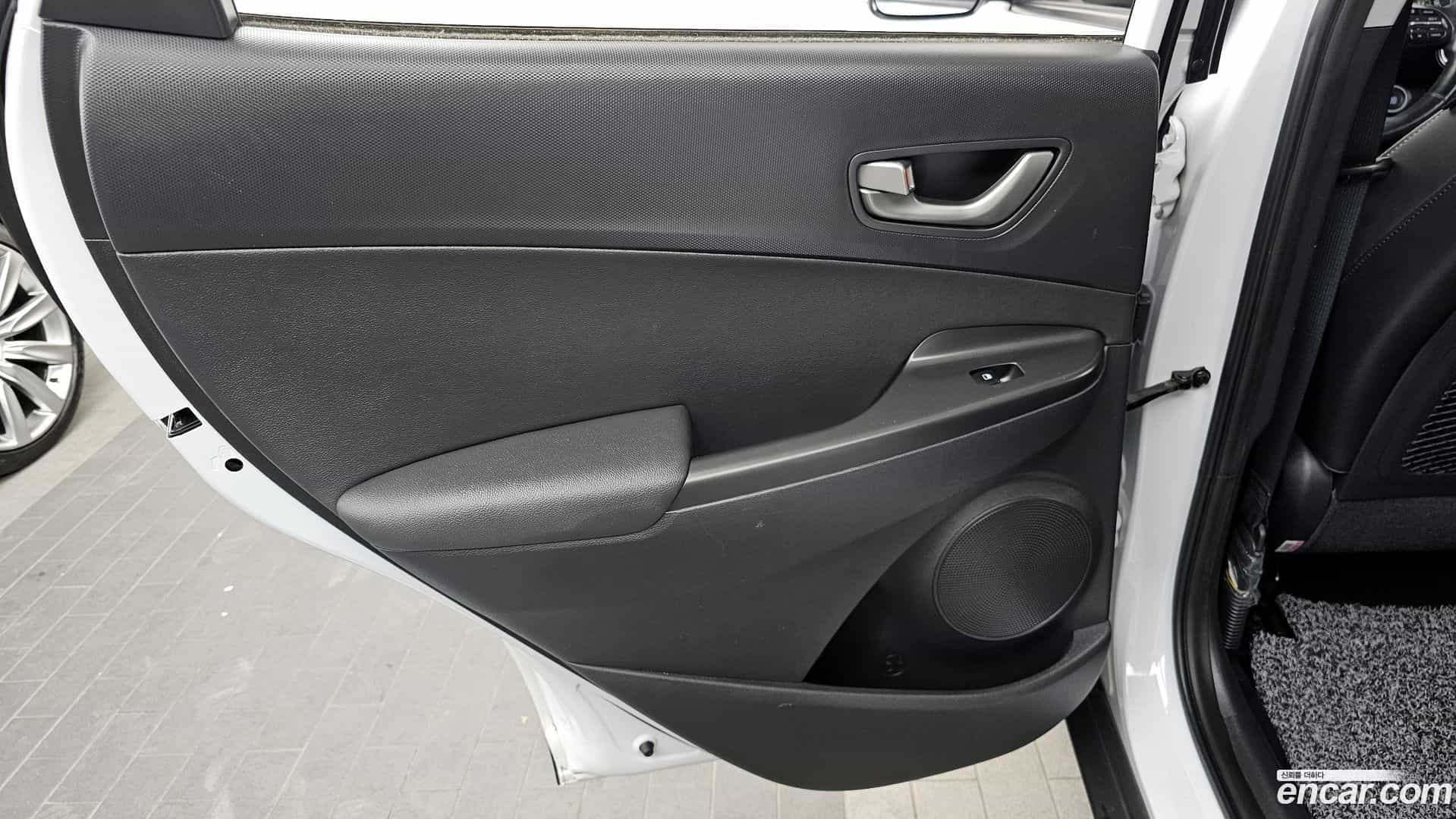 Kona Hyundai 2019.2-INNER-035