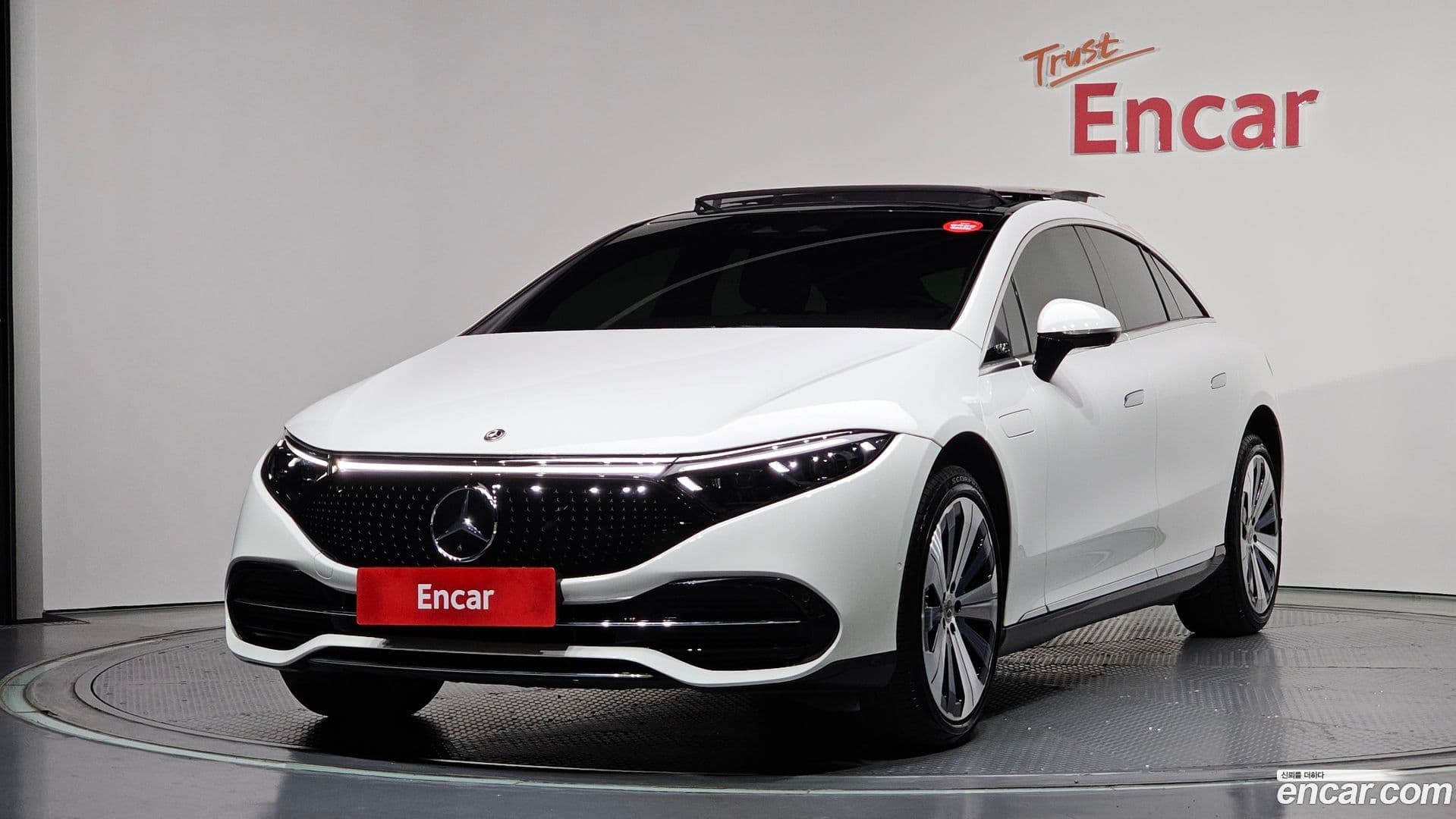 Main__Slider__Photo:EQS Mercedes-Benz 2022.10-0