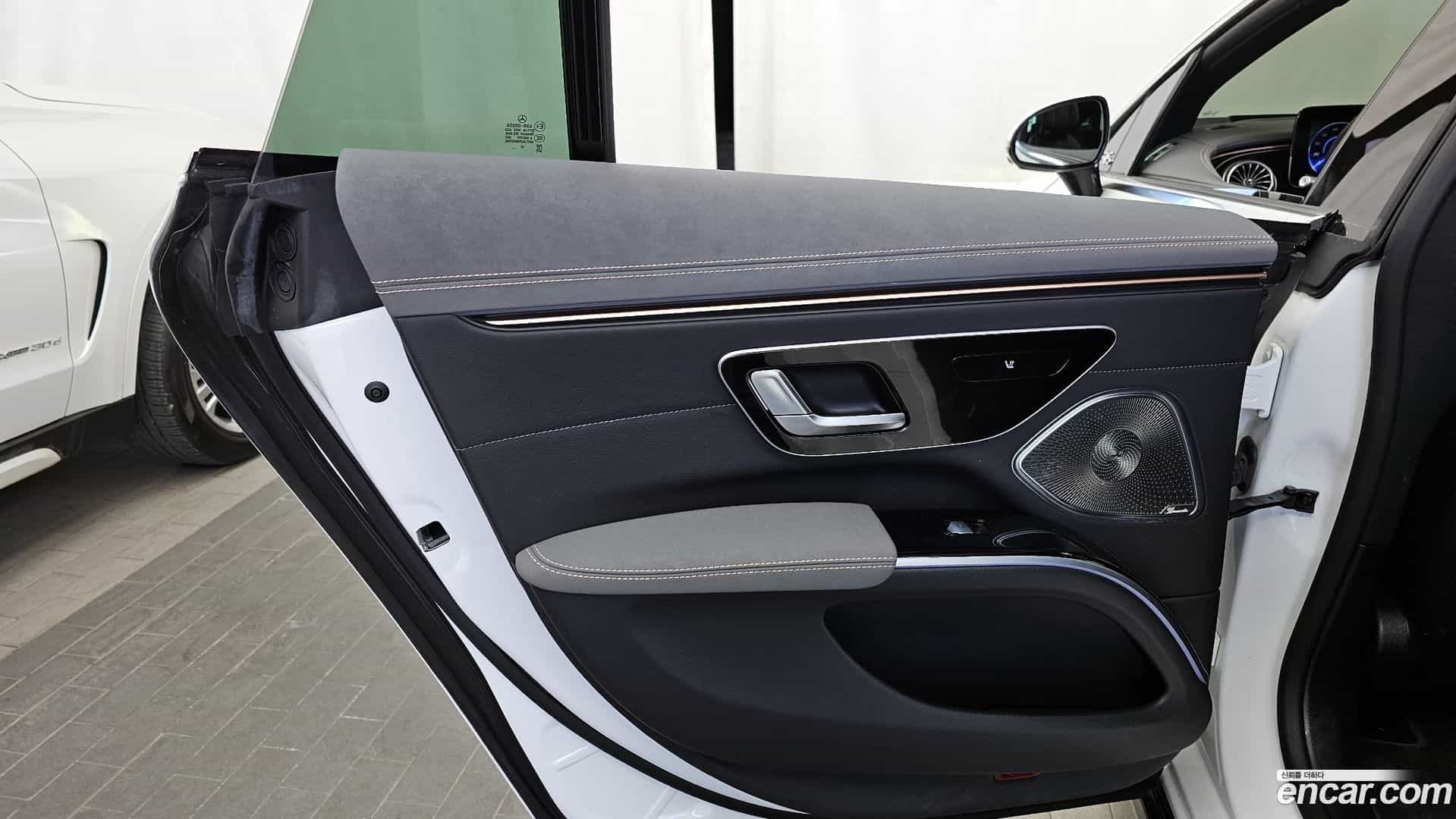 EQS Mercedes-Benz 2022.10-INNER-035