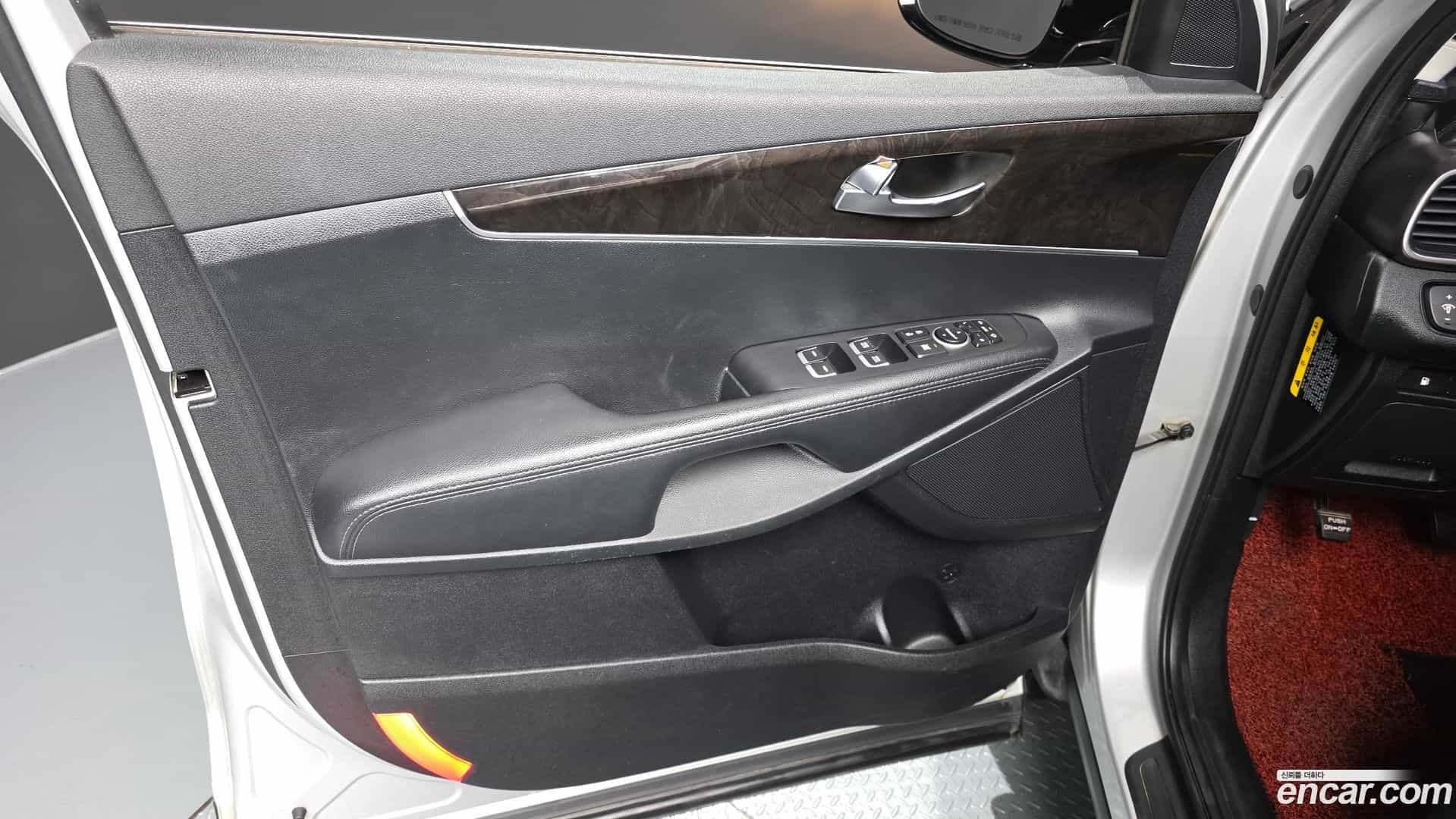 Sorento Kia 2017.7-INNER-034
