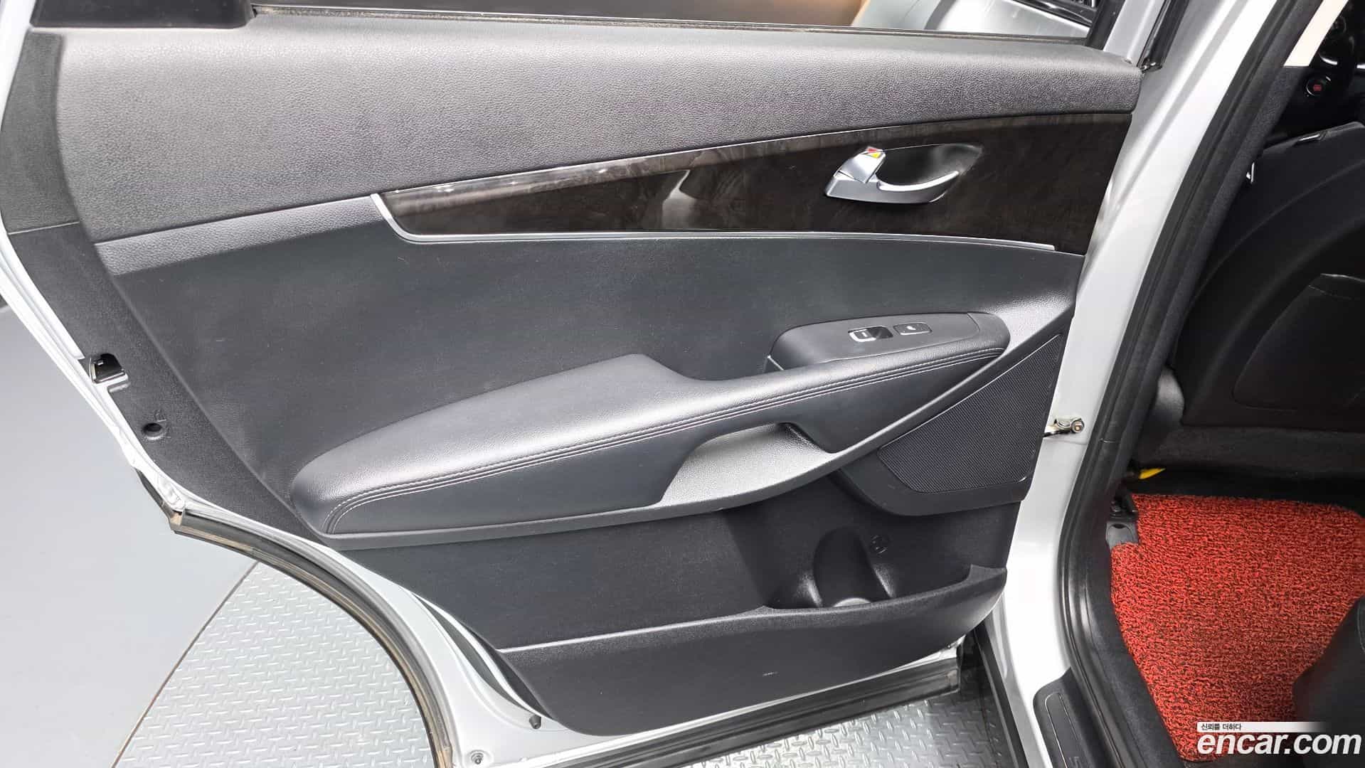 Sorento Kia 2017.7-INNER-035