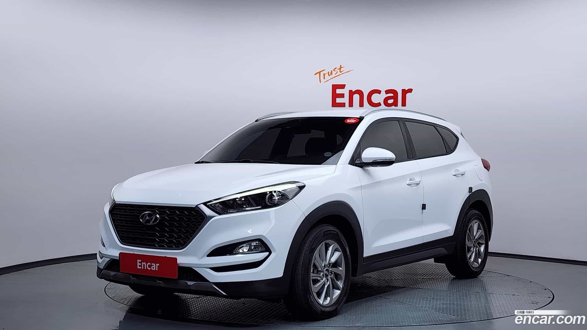 Tucson Hyundai 2016.8-OUTER-001