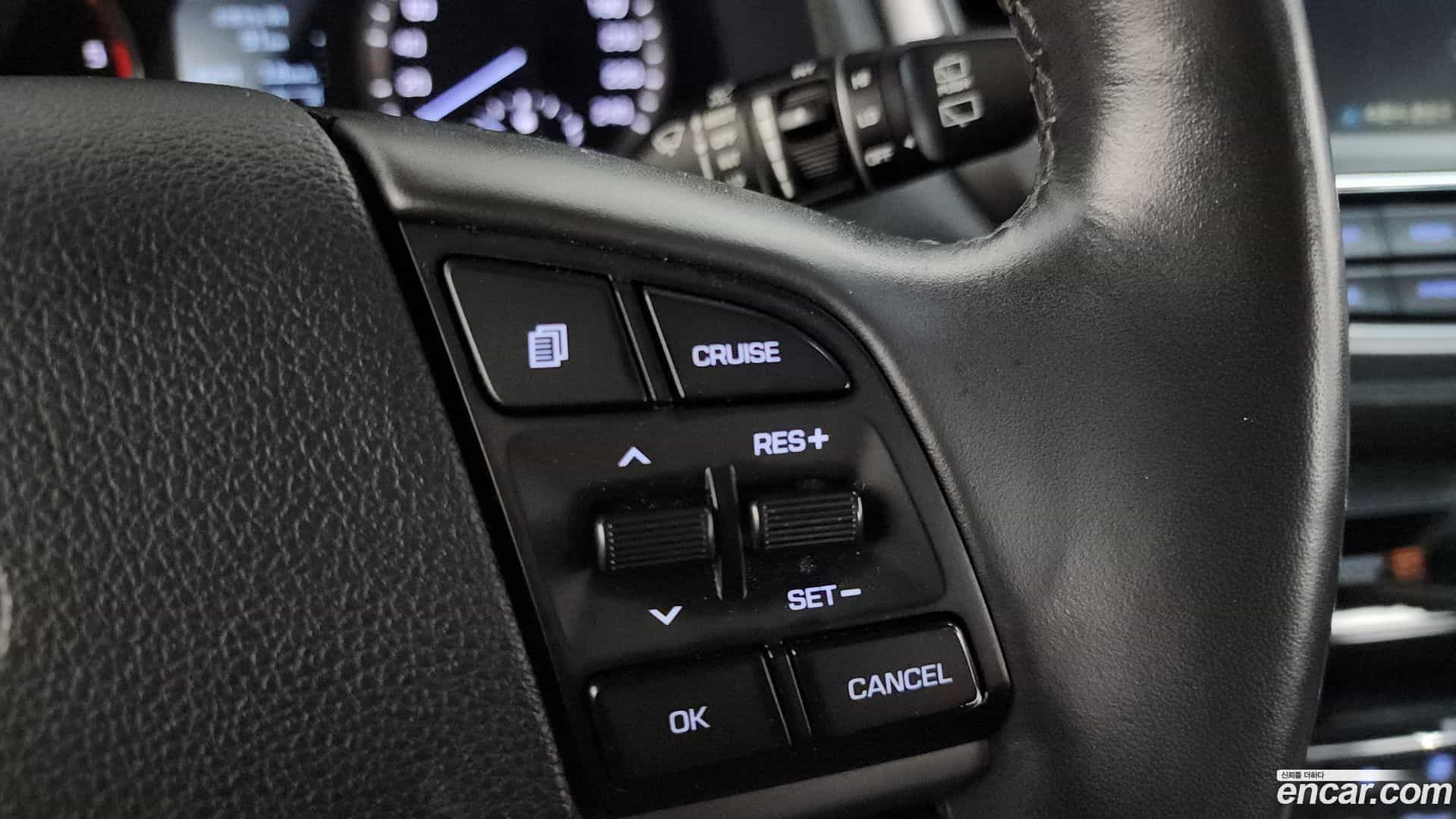 Tucson Hyundai 2016.8-OPTION-021