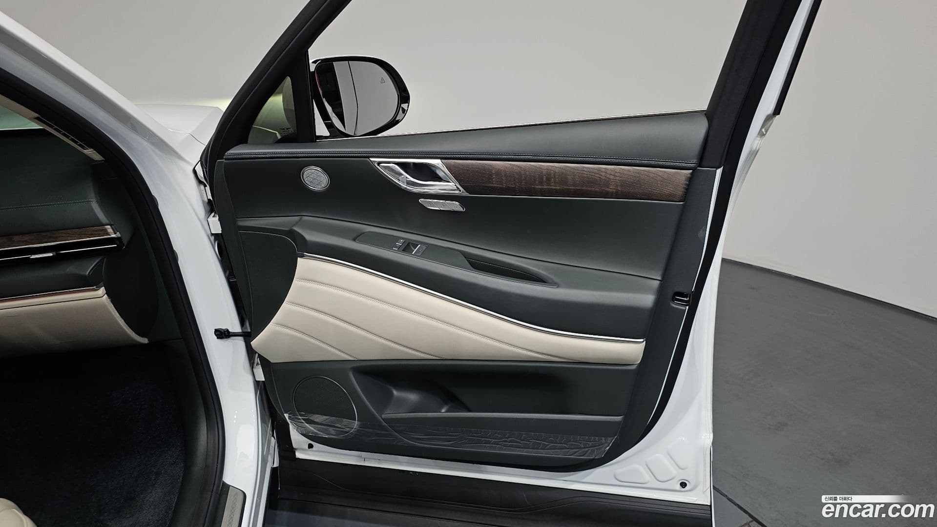 Main__Slider__Photo:GV80 Genesis 2024.3-23