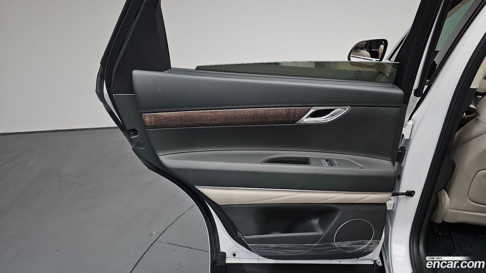 Main__Slider__Photo:GV80 Genesis 2024.3-24