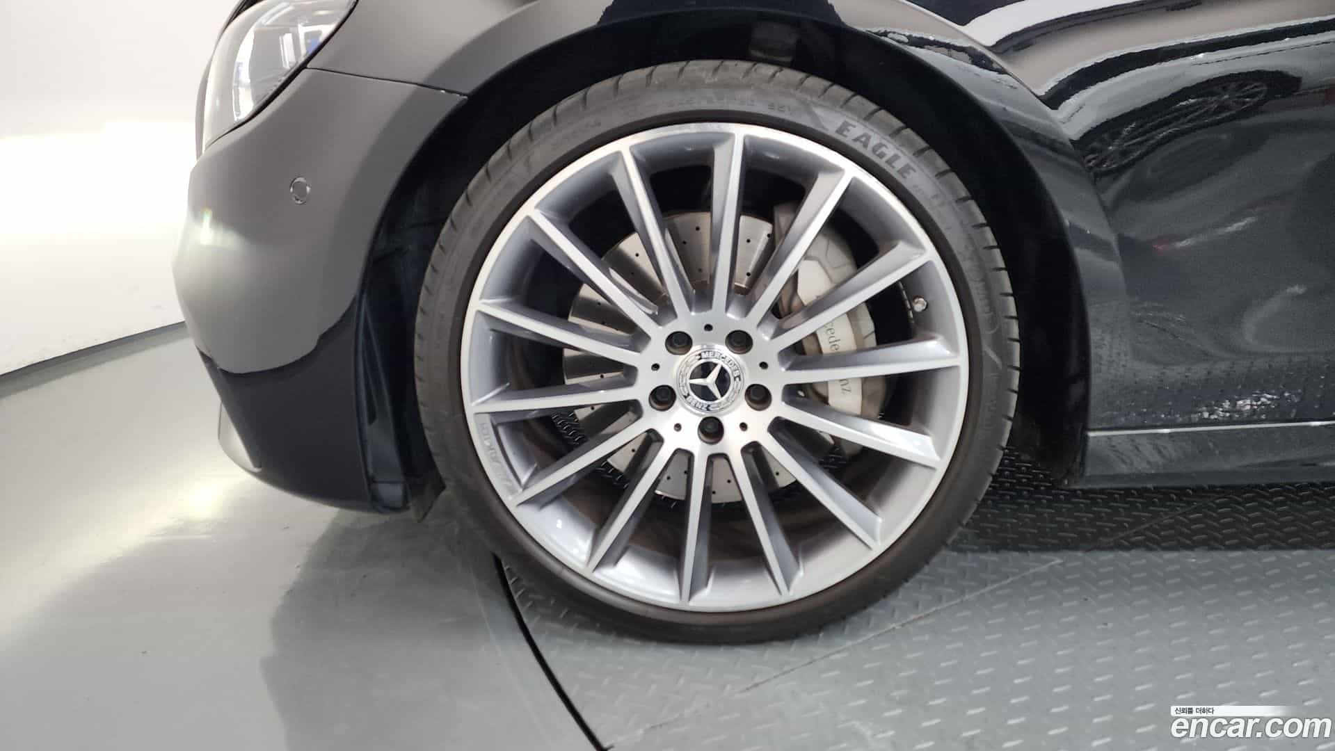 E-Class Mercedes-Benz 2022.9-OUTER-005