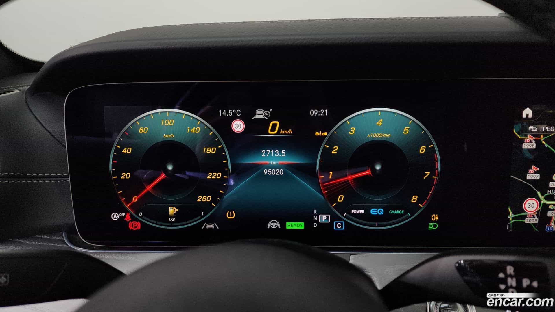 E-Class Mercedes-Benz 2022.9-INNER-008