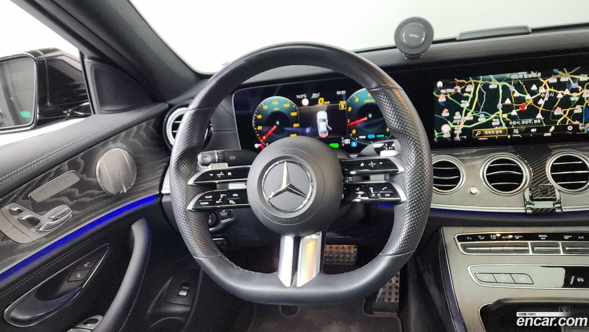 E-Class Mercedes-Benz 2022.9-OPTION-017
