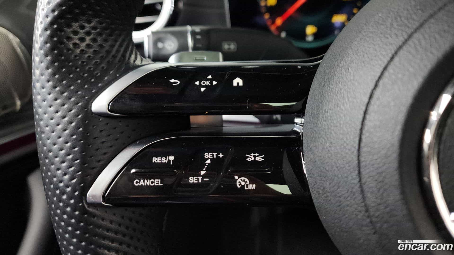 E-Class Mercedes-Benz 2022.9-OPTION-021