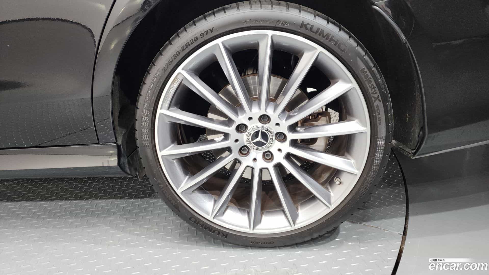 E-Class Mercedes-Benz 2022.9-OUTER-031