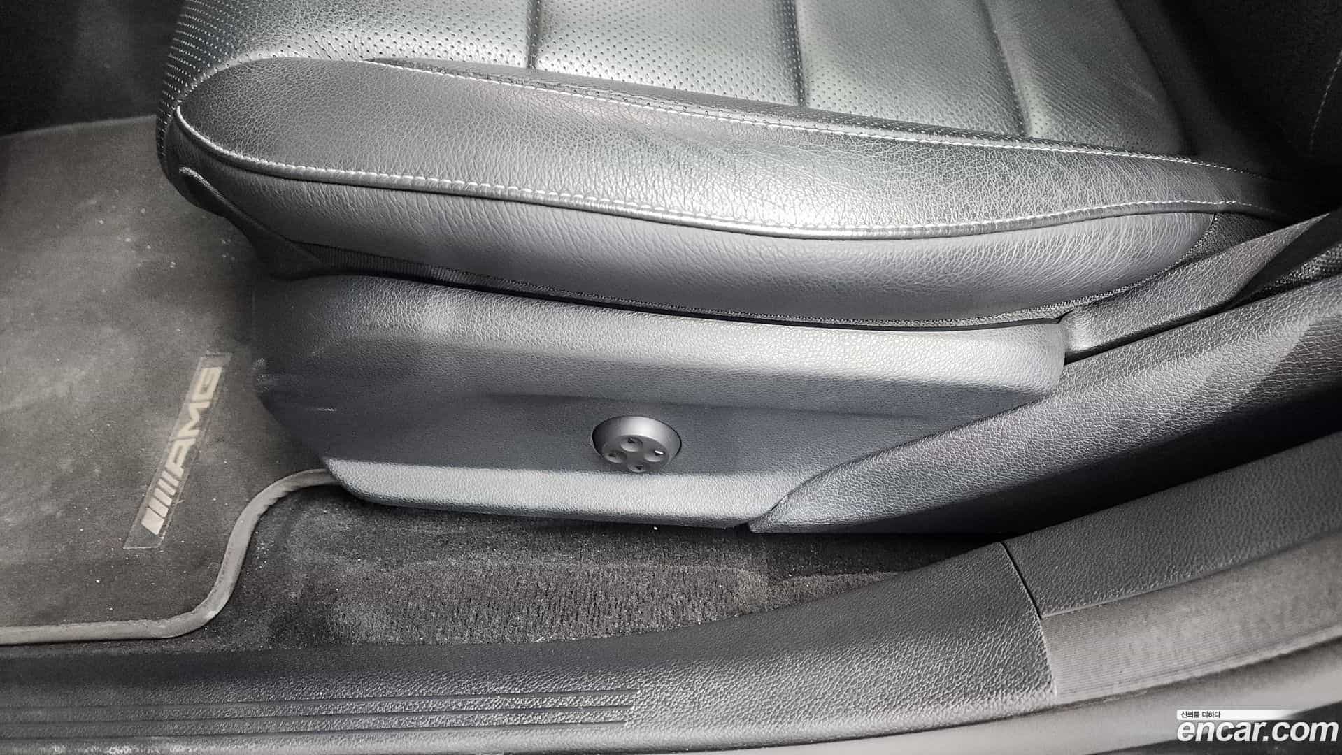 E-Class Mercedes-Benz 2022.9-OPTION-044