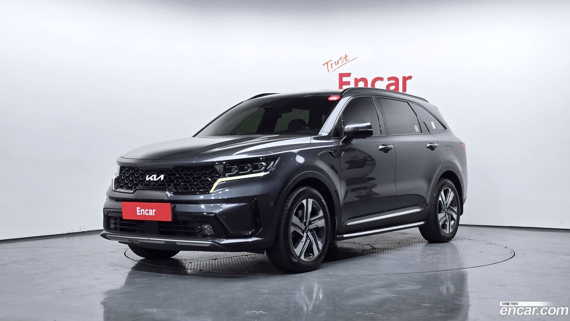 Main__Slider__Photo:Sorento Kia 2022.3-0