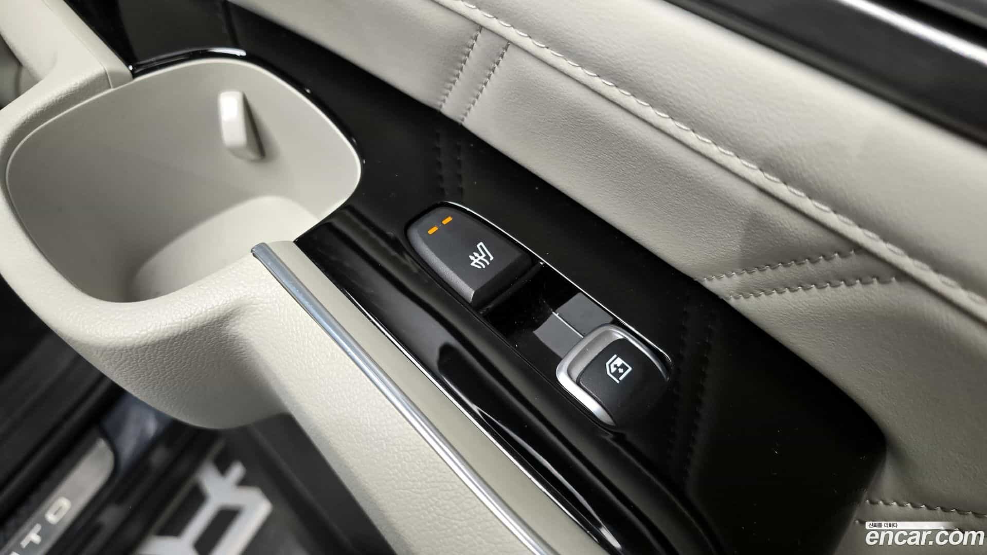 Sorento Kia 2022.3-OPTION-023