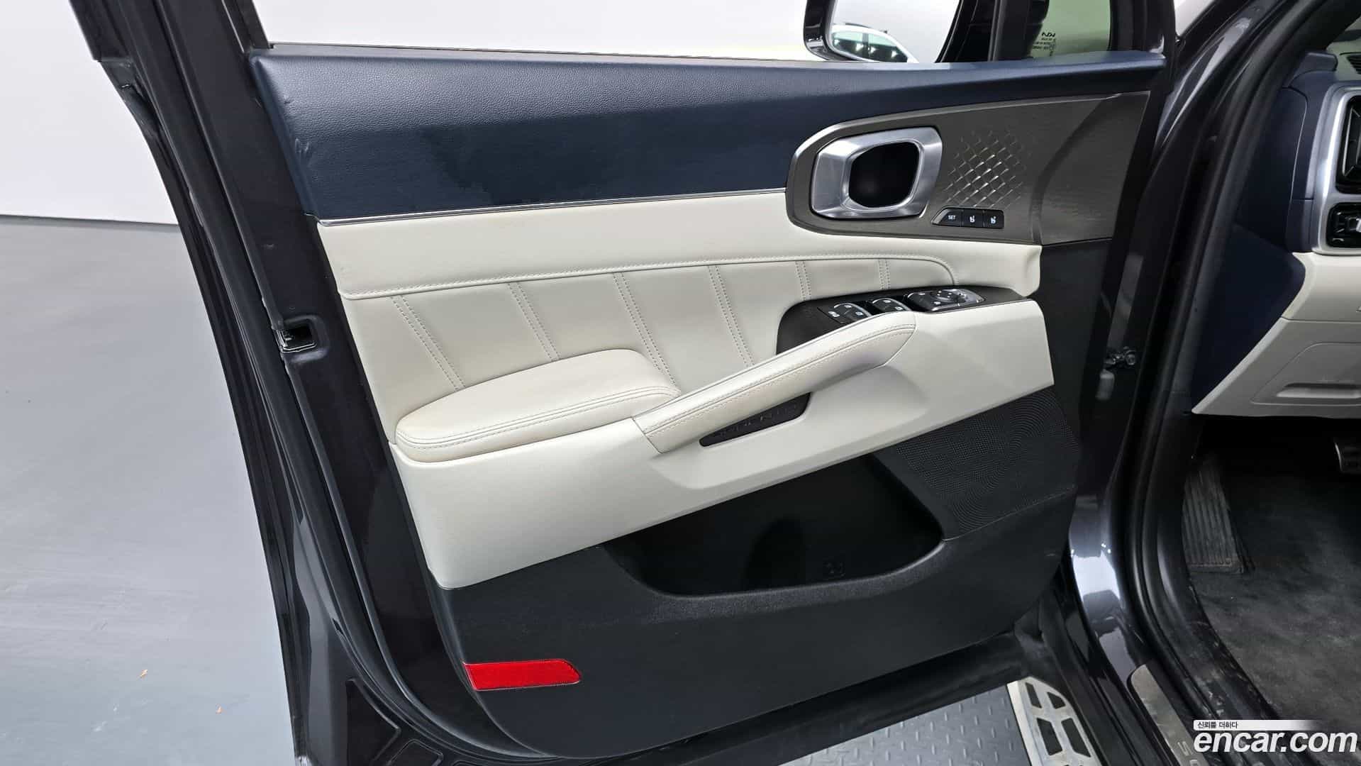 Sorento Kia 2022.3-INNER-034